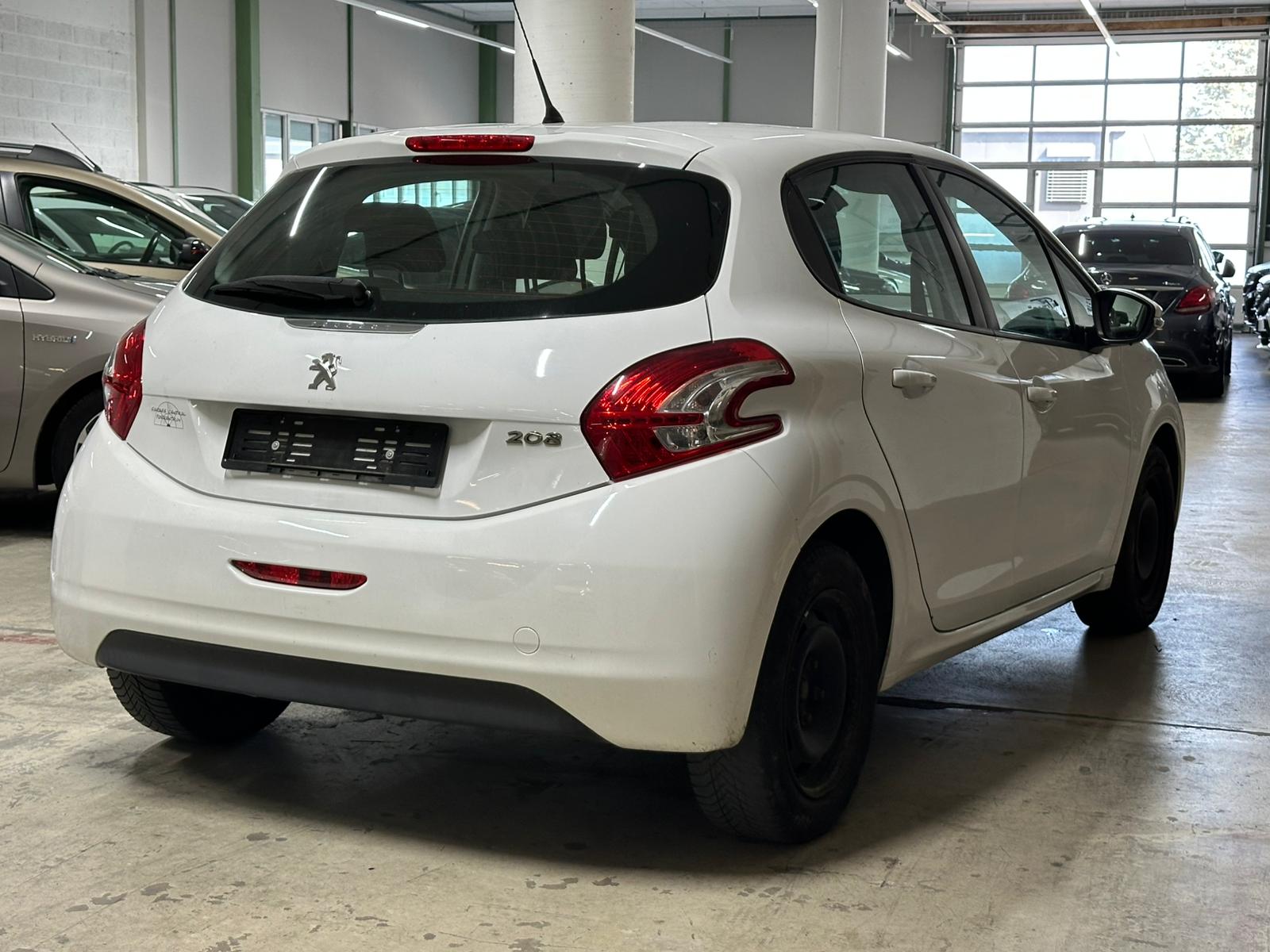 PEUGEOT 208 1.2 VTI Access-image-5