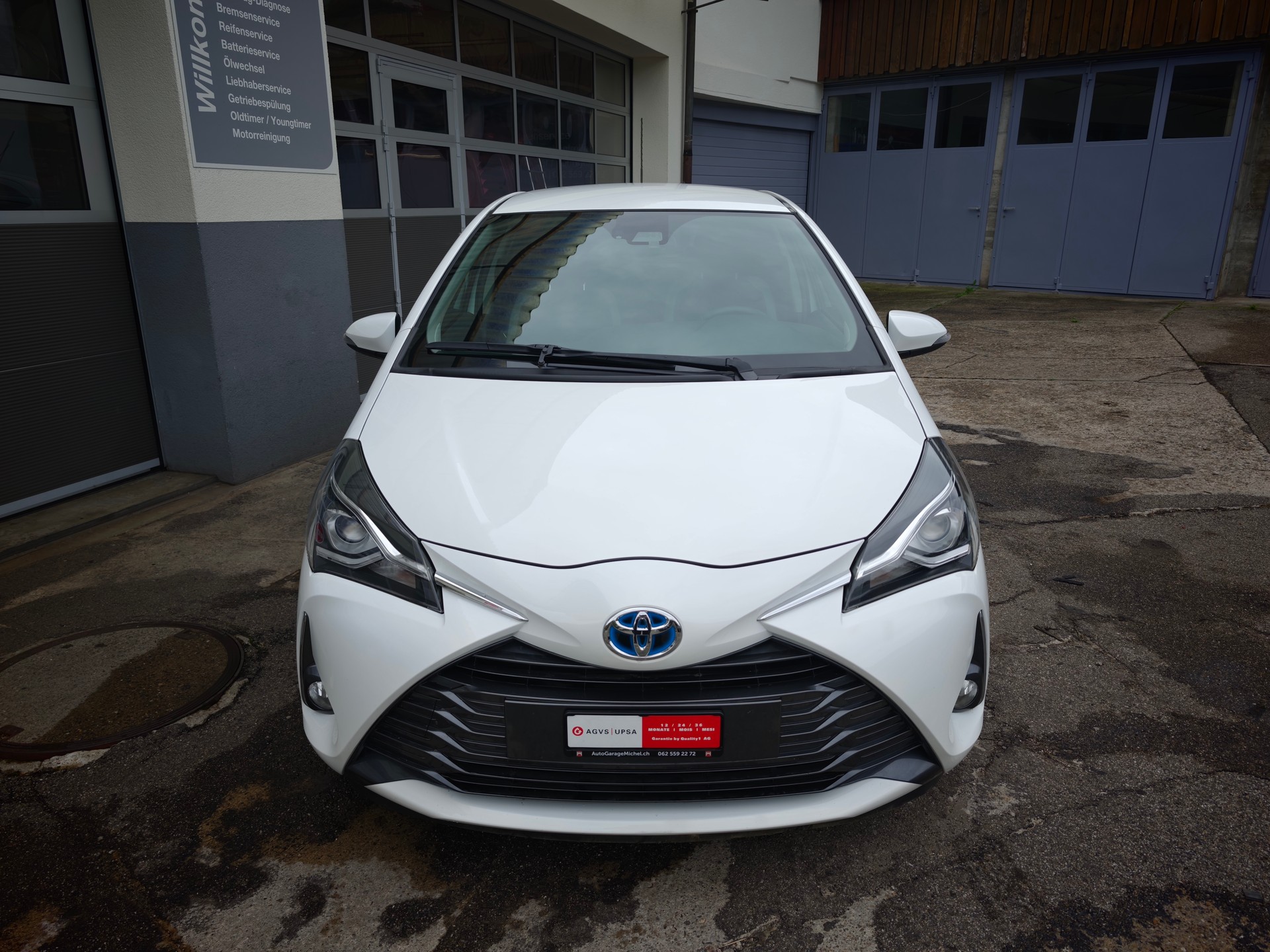 TOYOTA Yaris 1.5 VVT-i Hybrid Comfort e-CVT-image-11