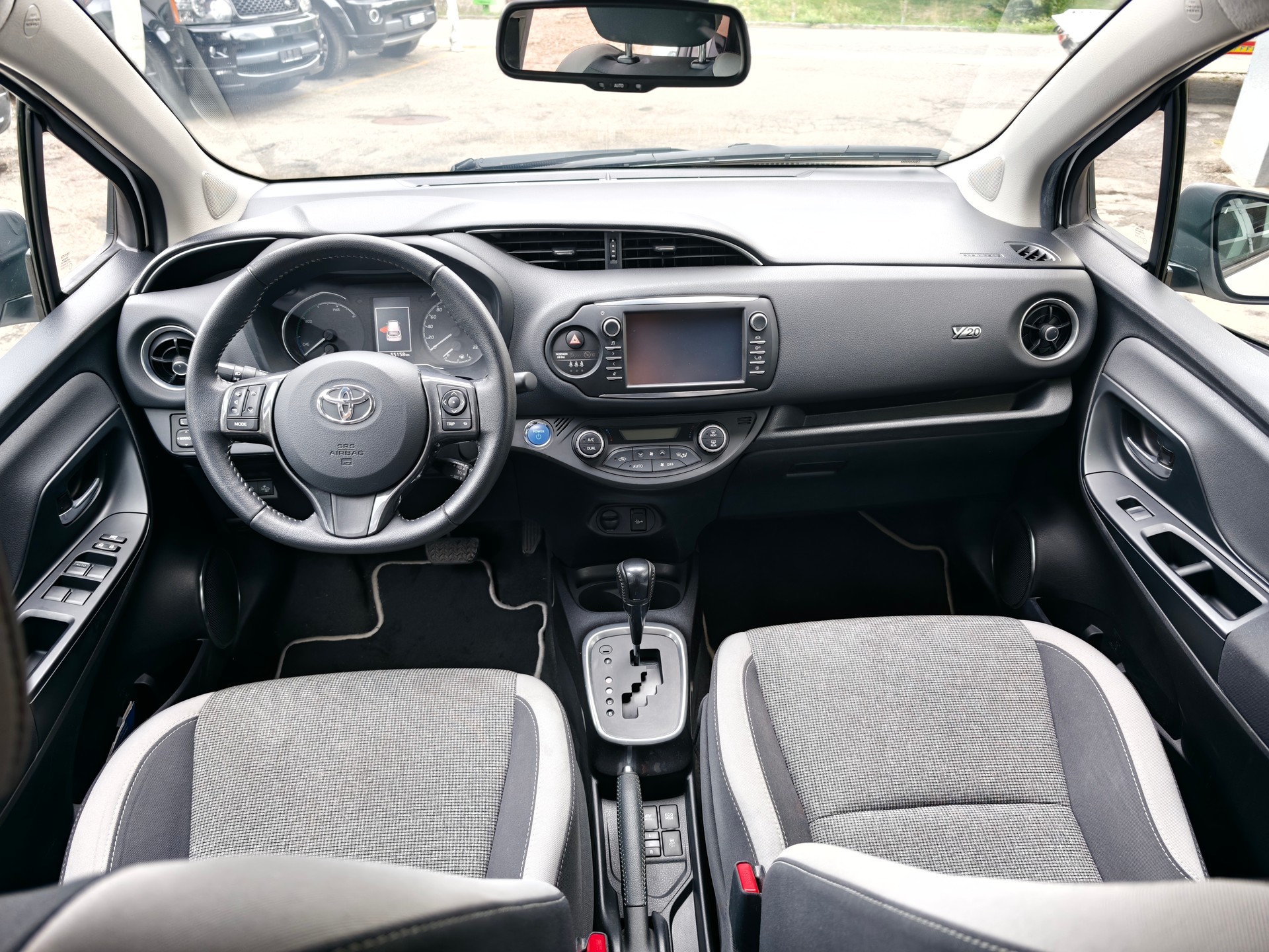 TOYOTA Yaris 1.5 VVT-i Hybrid Comfort e-CVT-image-24