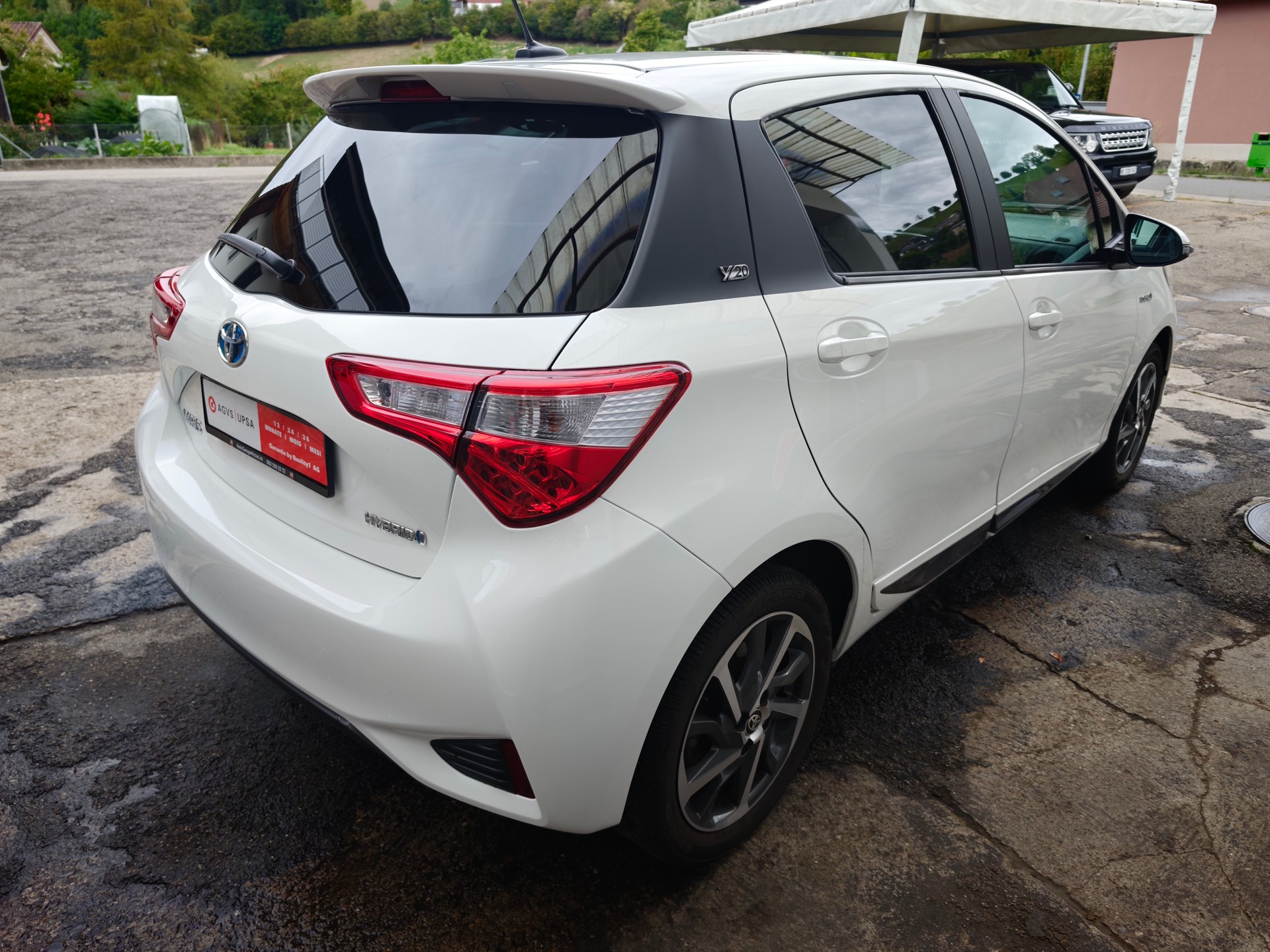 TOYOTA Yaris 1.5 VVT-i Hybrid Comfort e-CVT-image-17