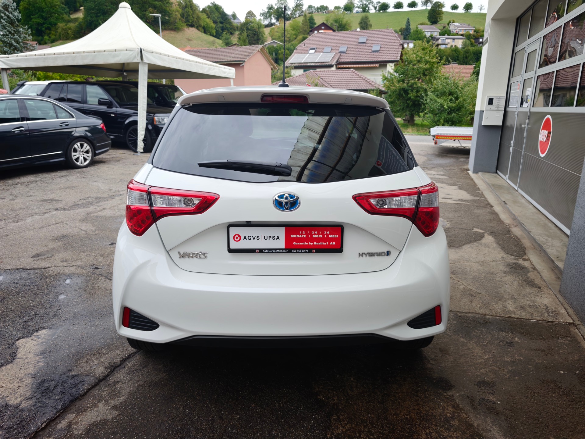 TOYOTA Yaris 1.5 VVT-i Hybrid Comfort e-CVT-image-16