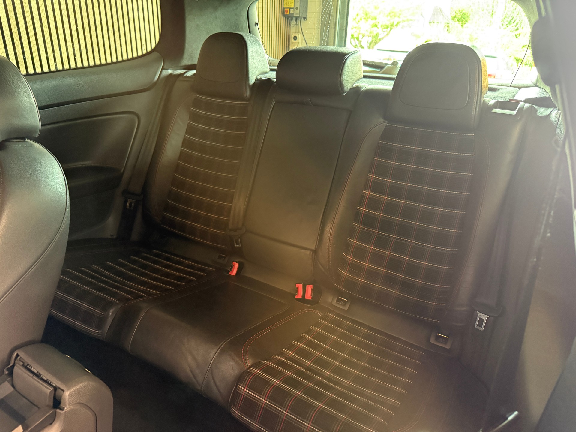 VW Golf 2.0 TFSI GTI Edition 30-image-5