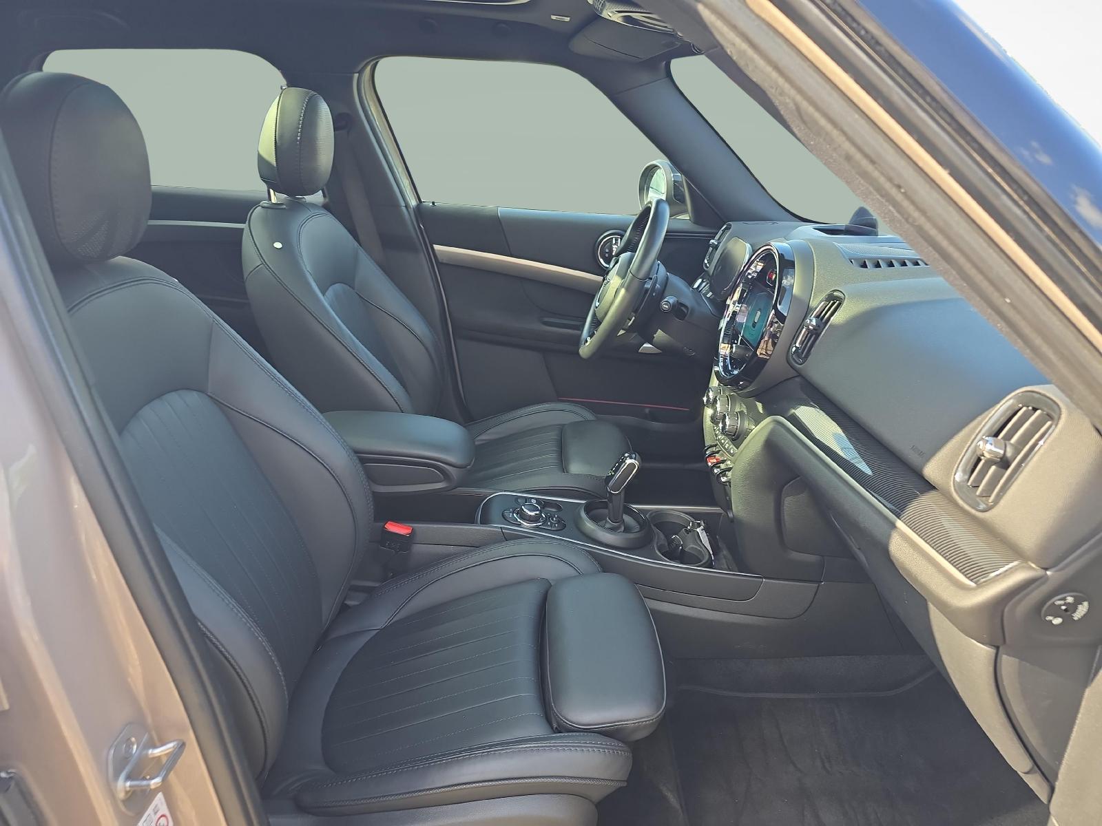 MINI Countryman F60 2.0i John Cooper Works ALL4-image-9