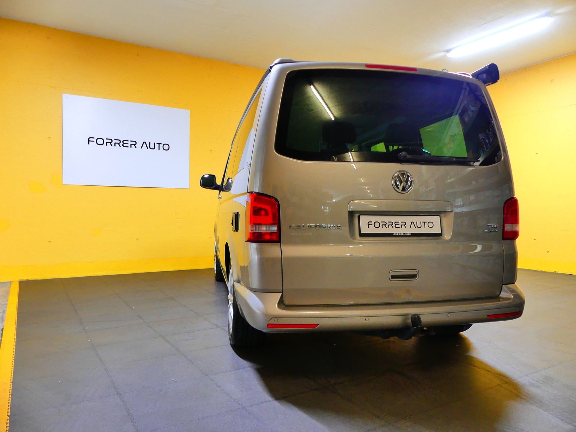 VW T5 California 2.0 TDI Comfortline Travel 4Motion-image-6