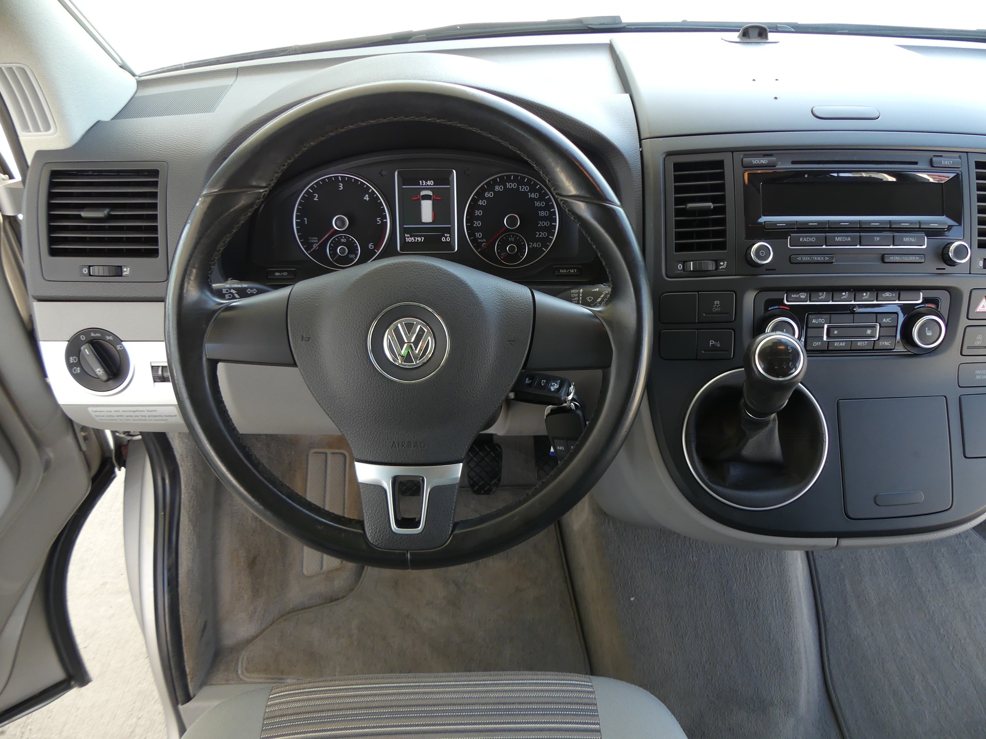 VW T5 California 2.0 TDI Comfortline Travel 4Motion-image-13