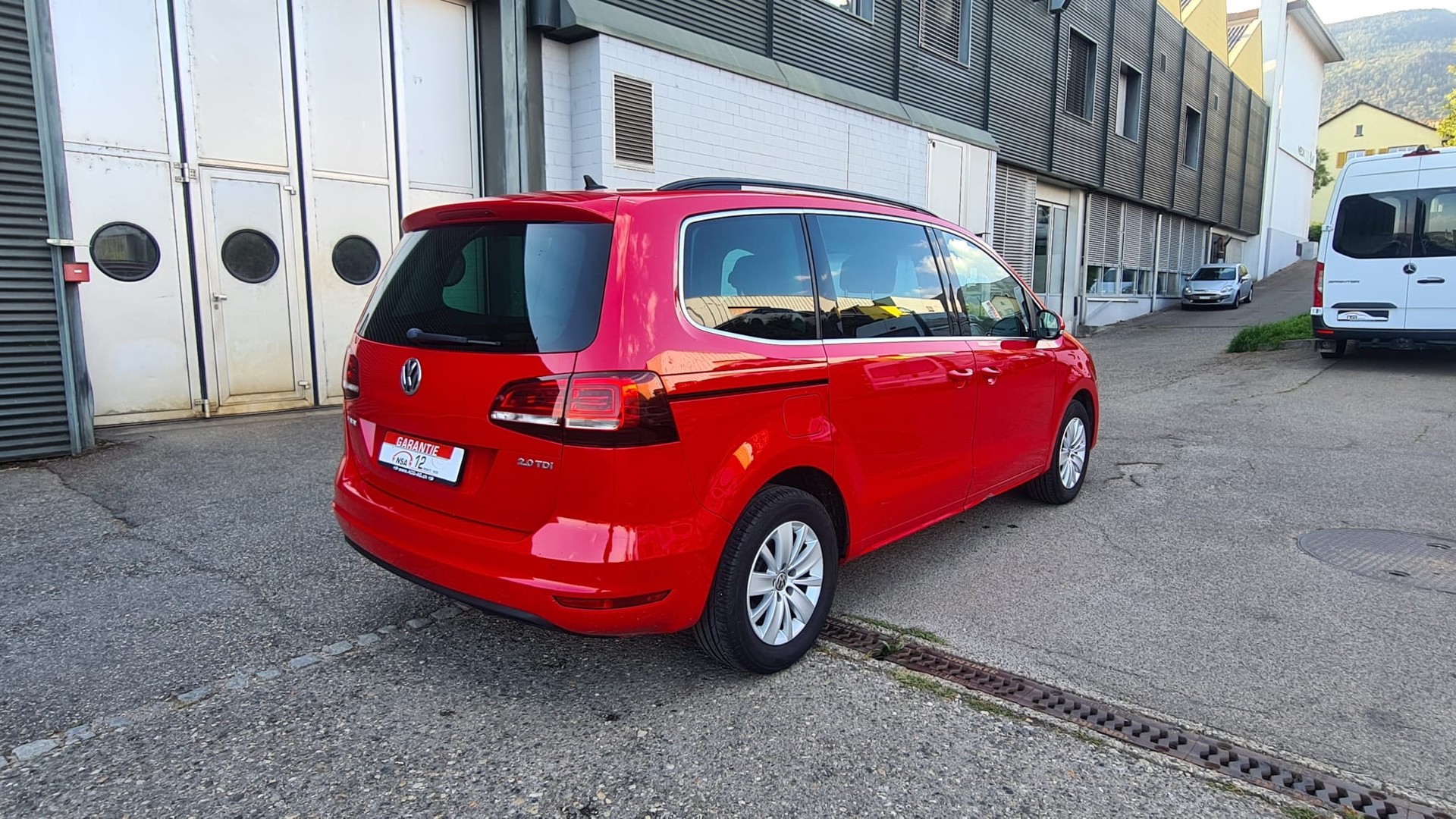 VW Sharan 2.0 TDI BMT Comfortline DSG * Navi * Klima-auto * Tempomat * PDC V&H * AHK 2200Kg * Ab MFK 26.03.2026-image-4