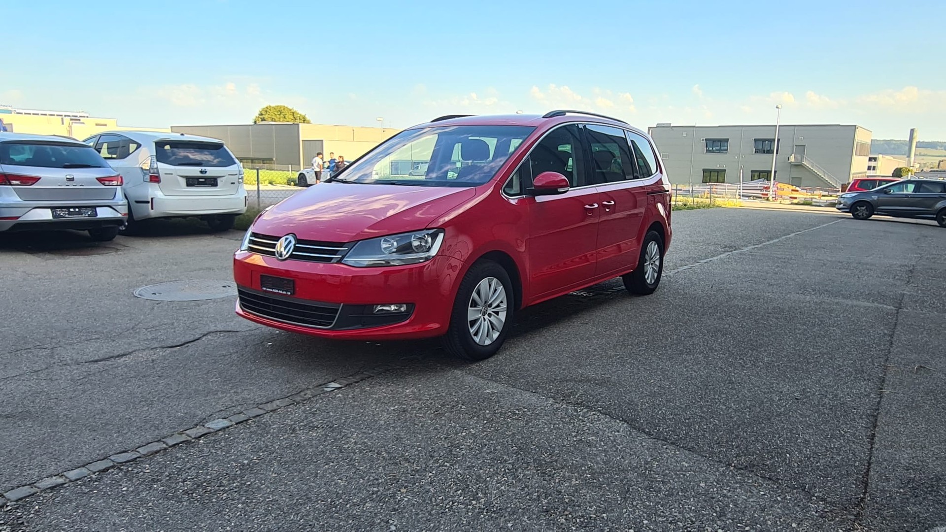 VW Sharan 2.0 TDI BMT Comfortline DSG * Navi * Klima-auto * Tempomat * PDC V&H * AHK 2200Kg * Ab MFK 26.03.2026-image-0