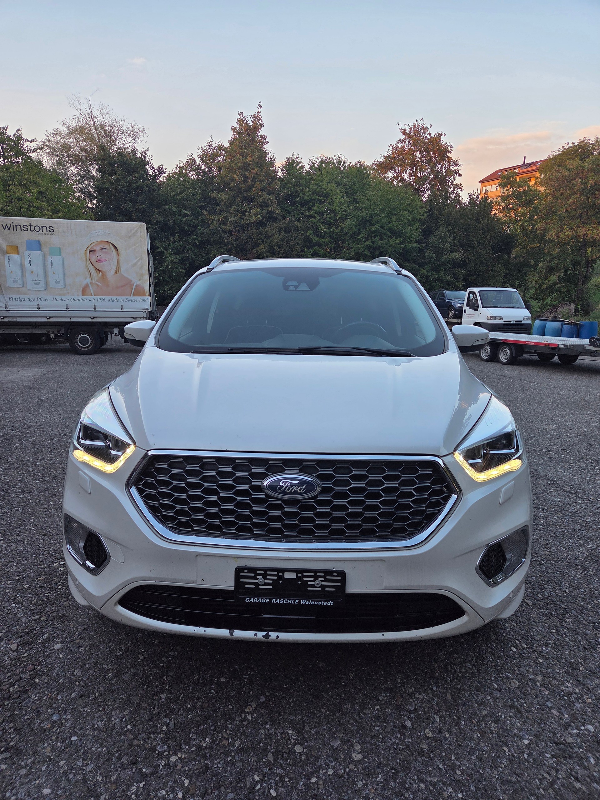 FORD Kuga 2.0 TDCi Vignale 4WD PowerShift-image-5