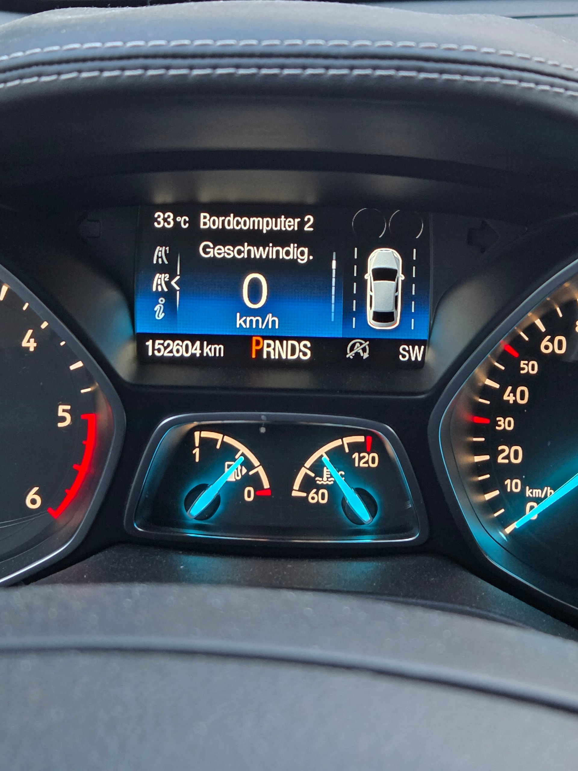 FORD Kuga 2.0 TDCi Vignale 4WD PowerShift-image-14