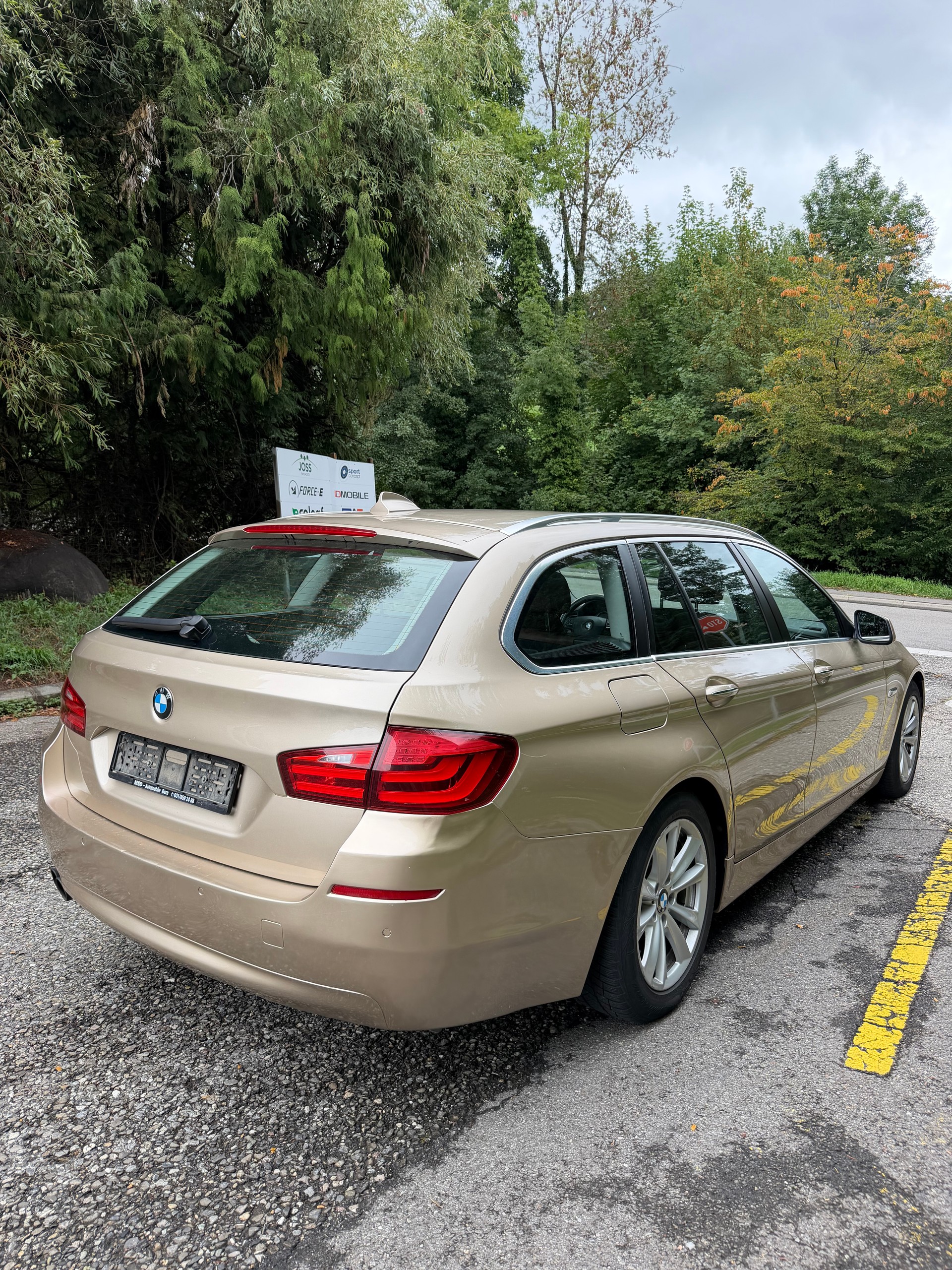BMW 528i xDrive Touring Steptronic-image-3