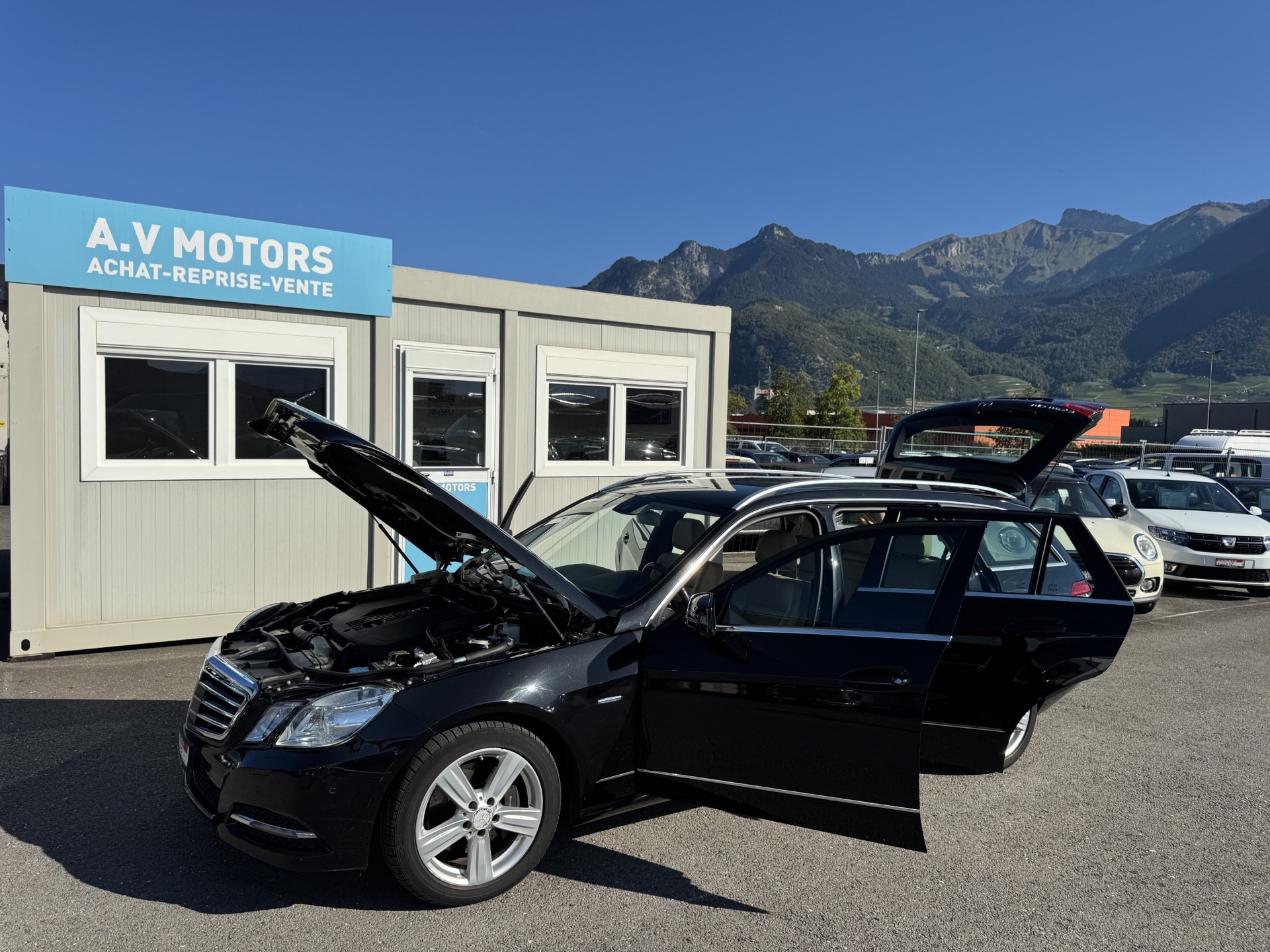 MERCEDES-BENZ E 250 CDI BlueEff. Ed.125 4Matic 7G-Tronic-image-15