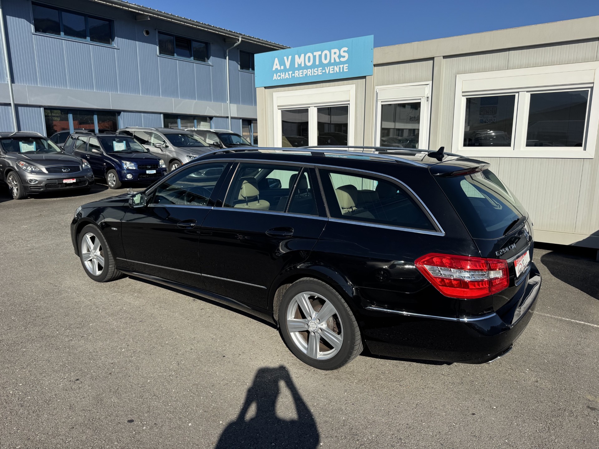 MERCEDES-BENZ E 250 CDI BlueEff. Ed.125 4Matic 7G-Tronic-image-3