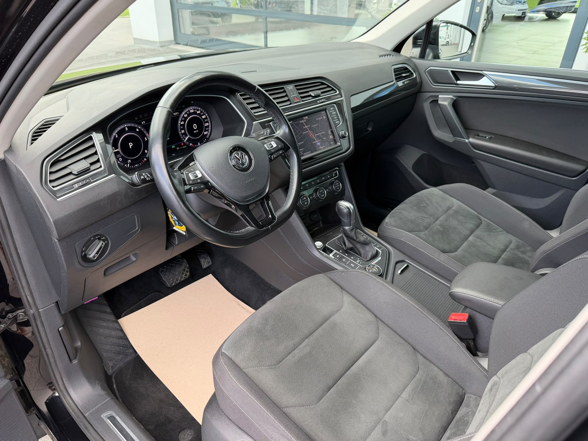 VW Tiguan 2.0 TDI SCR Highline4Motion DSG-image-11