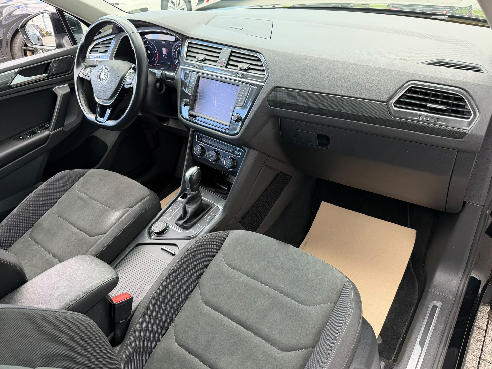 VW Tiguan 2.0 TDI SCR Highline4Motion DSG-image-10