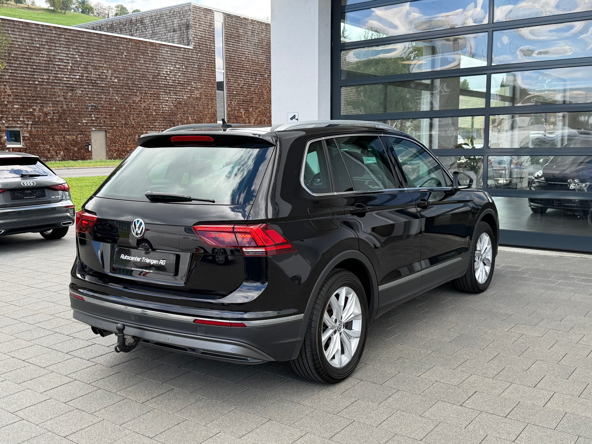 VW Tiguan 2.0 TDI SCR Highline4Motion DSG-image-3