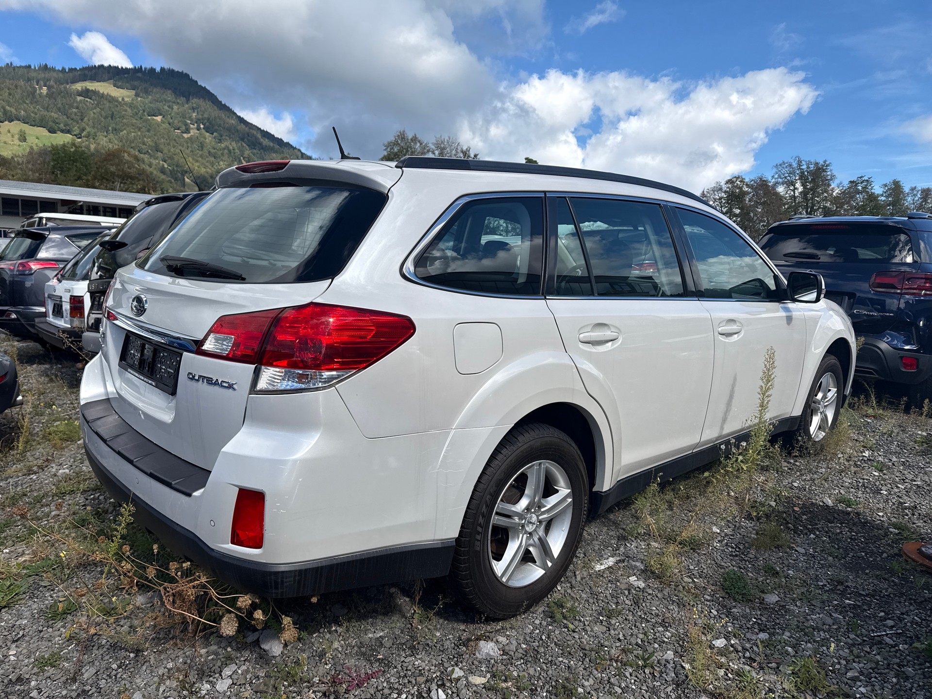SUBARU Outback 2.5i Swiss AWD Lineartronic-image-1