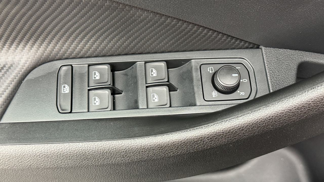SKODA Kamiq 1.5 TSI Monte Carlo DSG-image-8