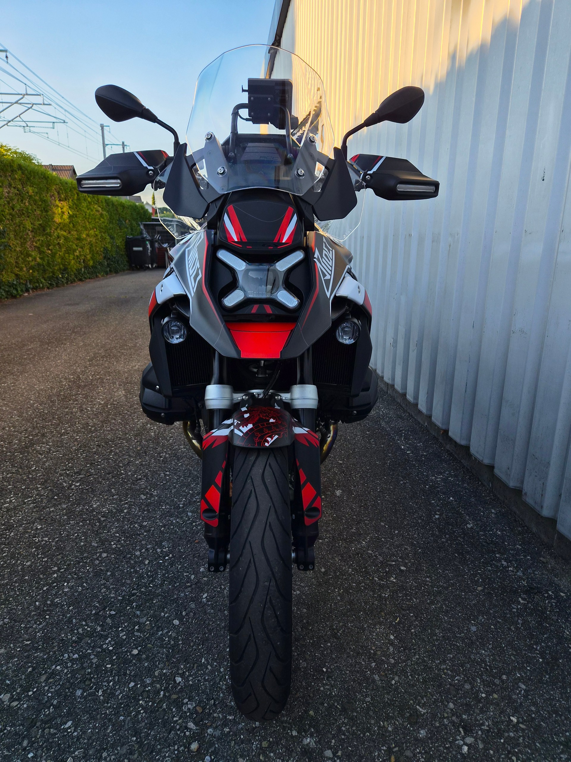 BMW R 1300 GS TRIPLE BLACK-showroom-element-2