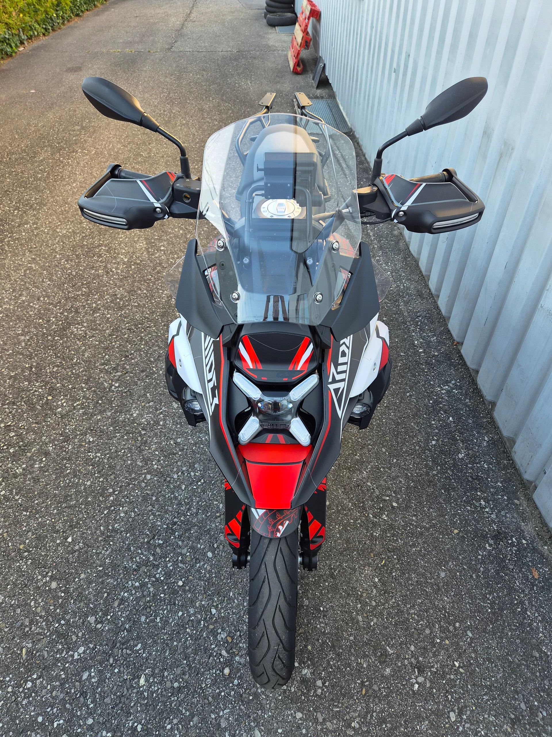 BMW R 1300 GS TRIPLE BLACK-showroom-element-3