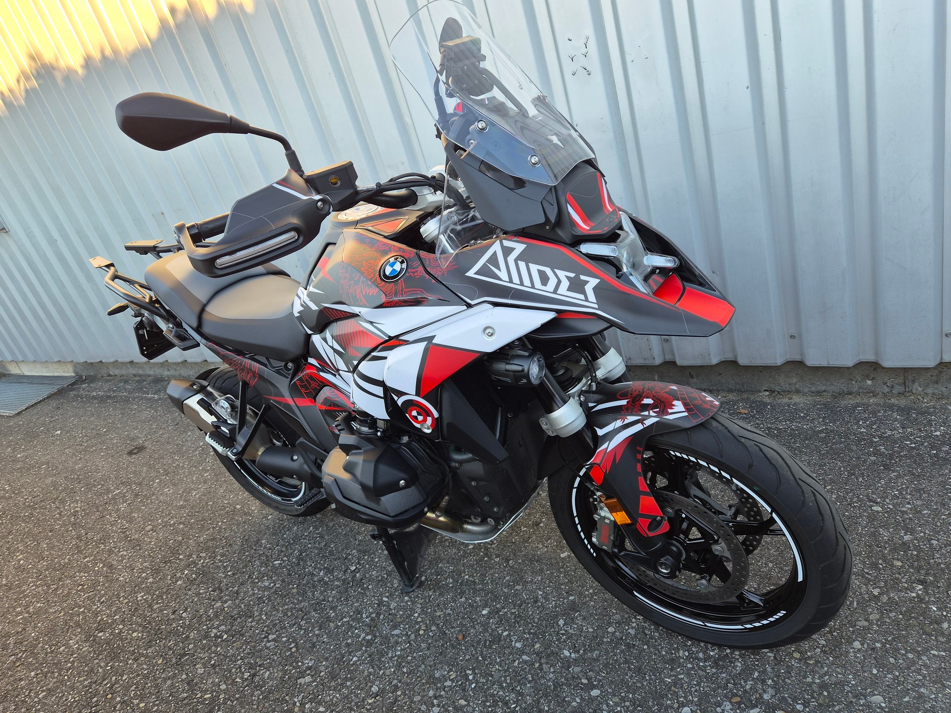BMW R 1300 GS TRIPLE BLACK-showroom-element-1