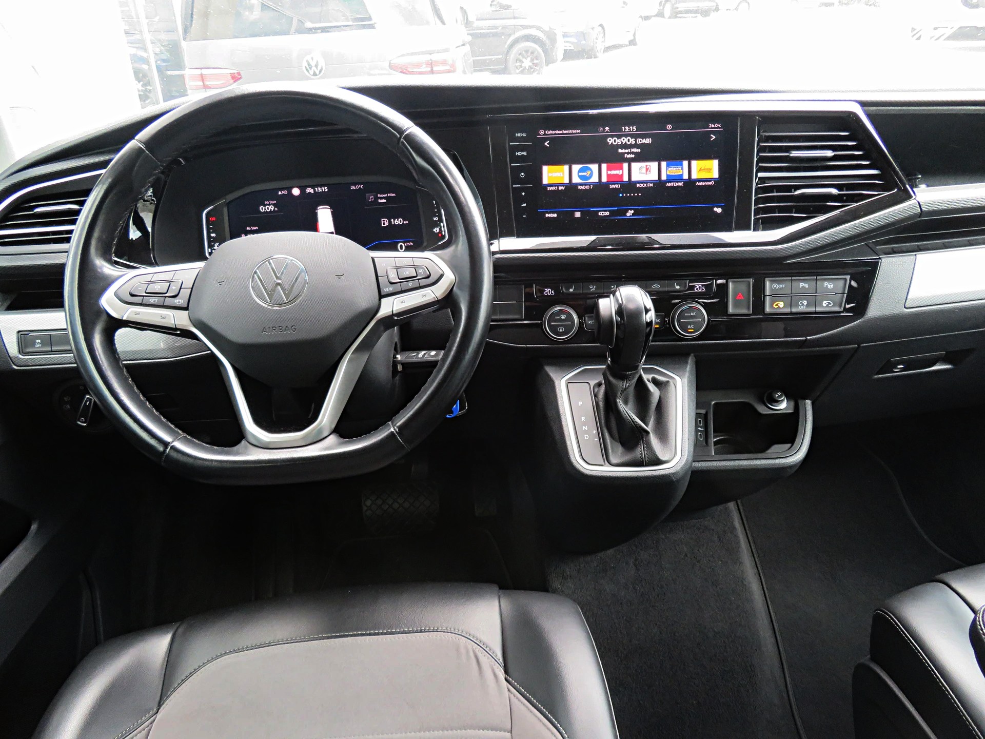 VW T6.1 Multivan 2.0 Bi-TDI Highline 4Motion DSG-image-3