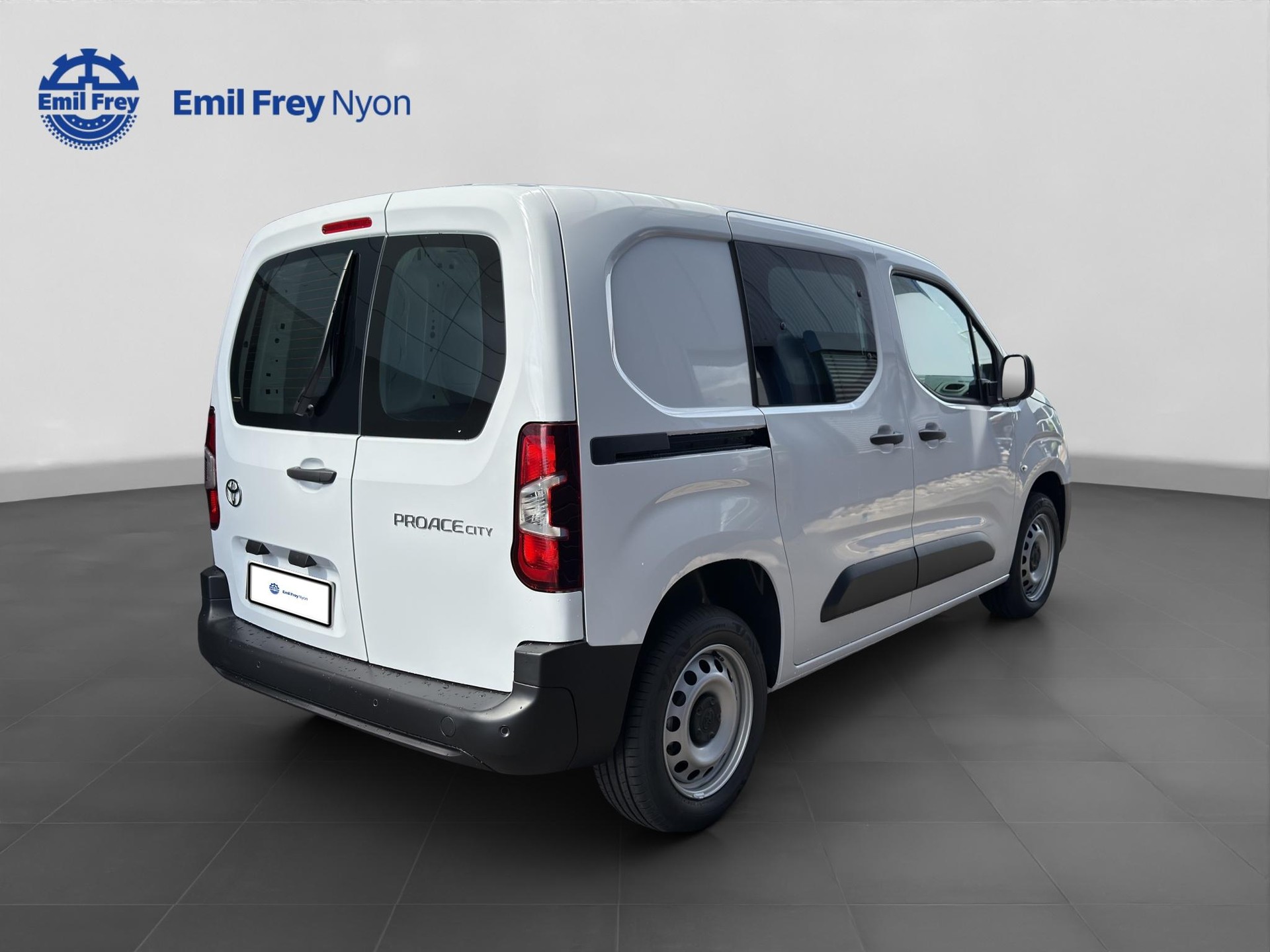 TOYOTA PROACE CITY Van L1 1.2 Active-image-5