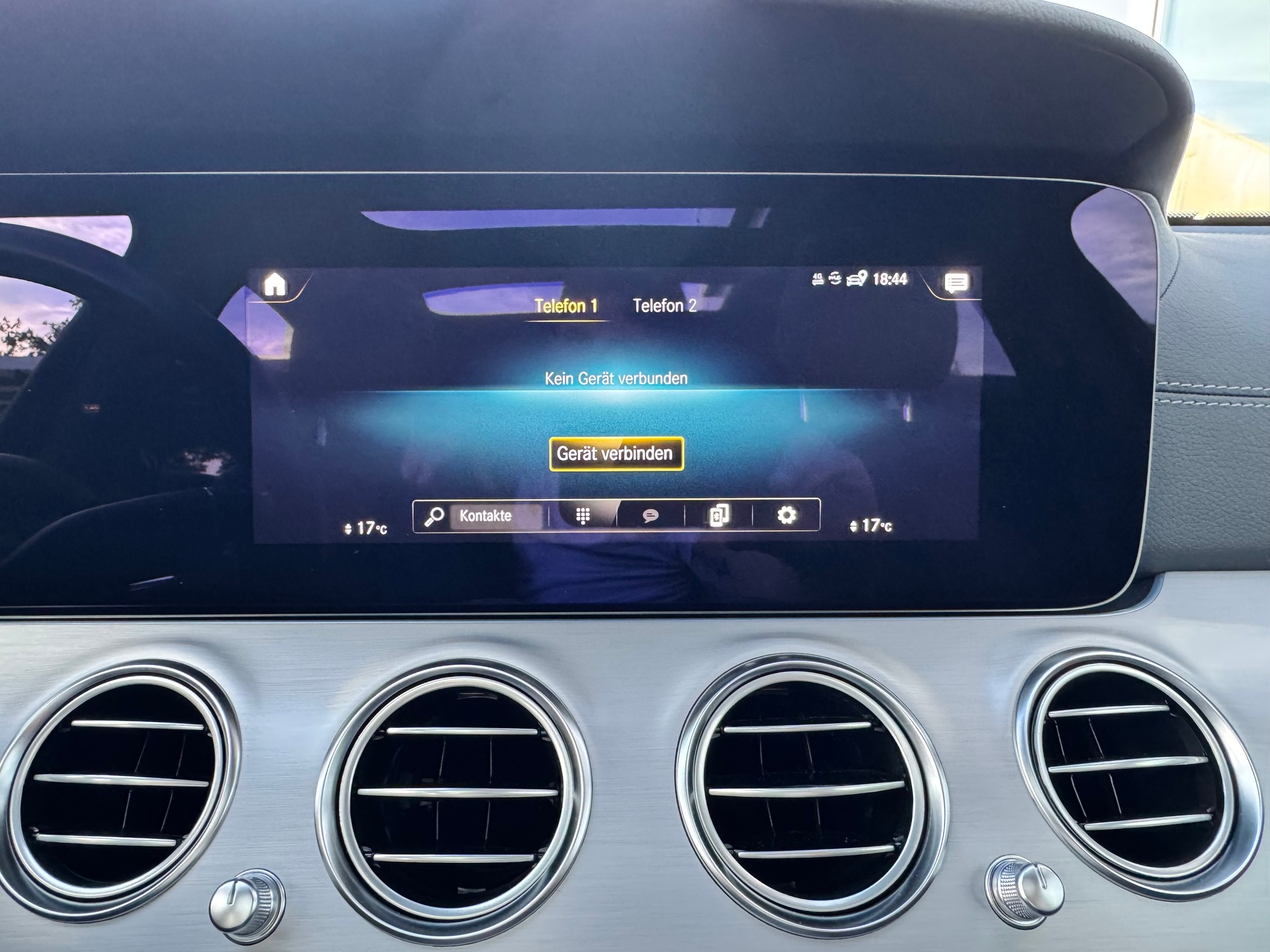 MERCEDES-BENZ E 220 d 4x4 AMG Line+Aut+LED Scheinwerfer+Navi+Panorama+ACC+Memory+Soundsystem+Head-Up Display+360°Kamera+Gratis-Service+-image-25
