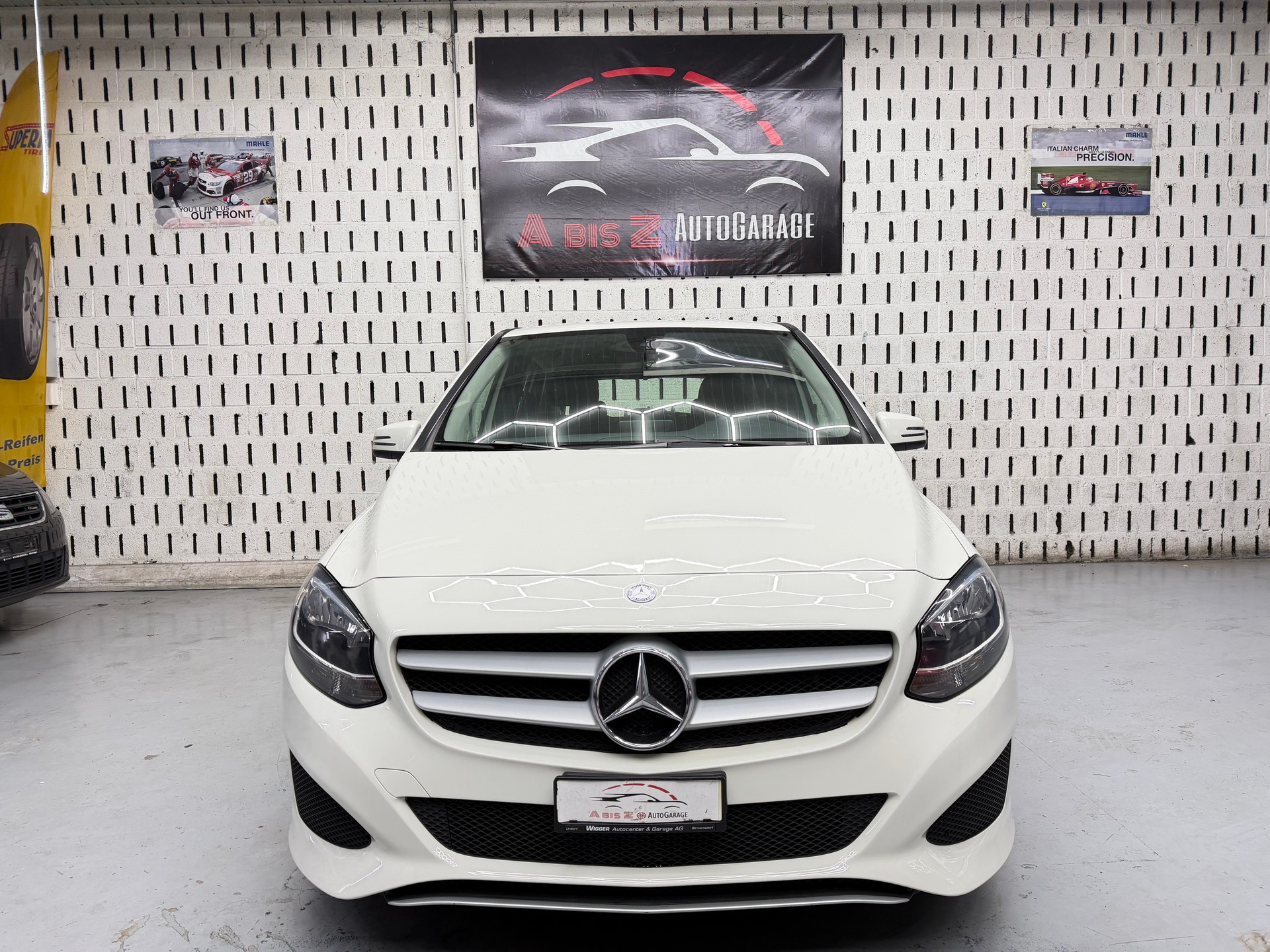MERCEDES-BENZ B 180 Style-image-1