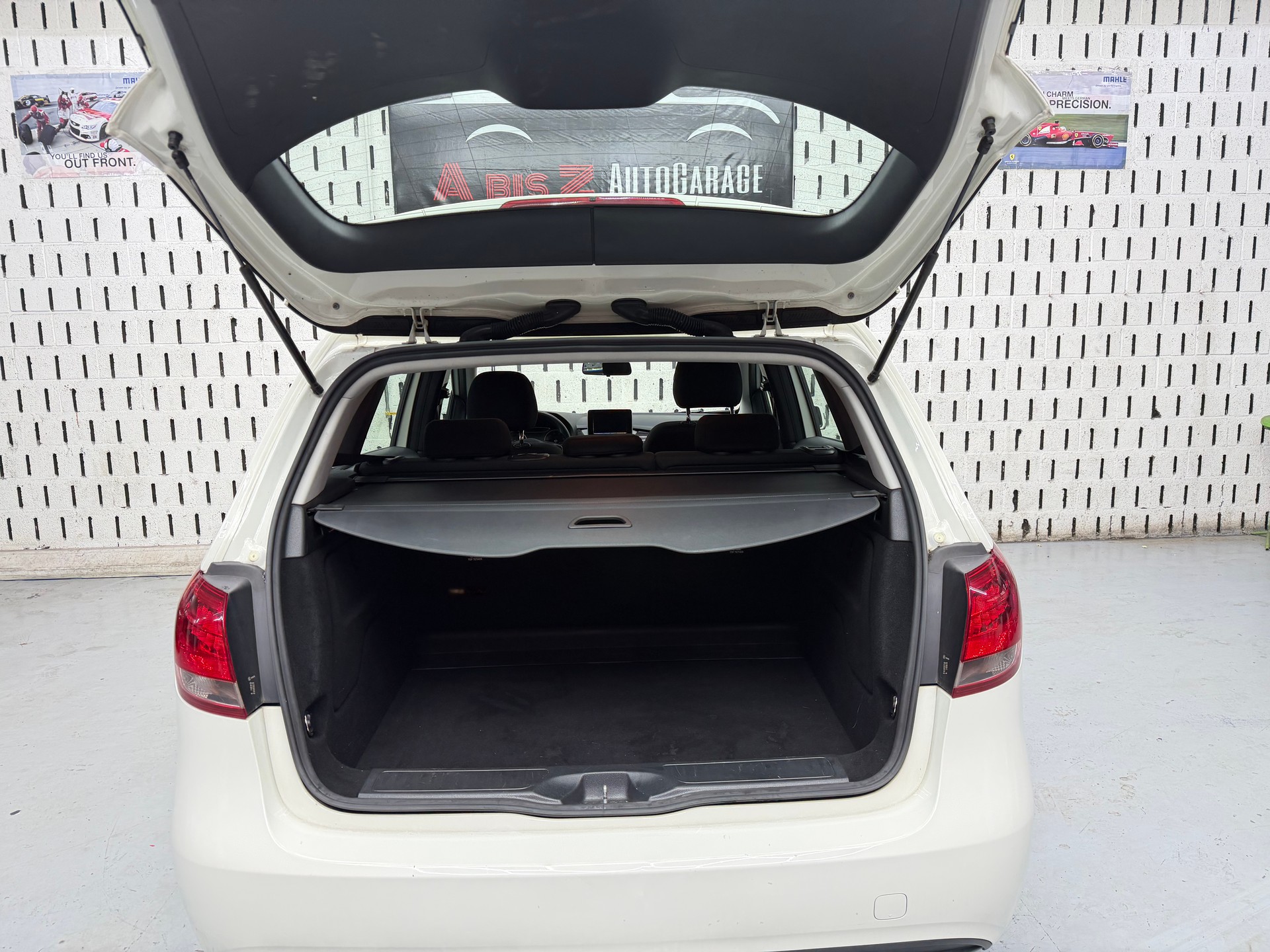 MERCEDES-BENZ B 180 Style-image-6