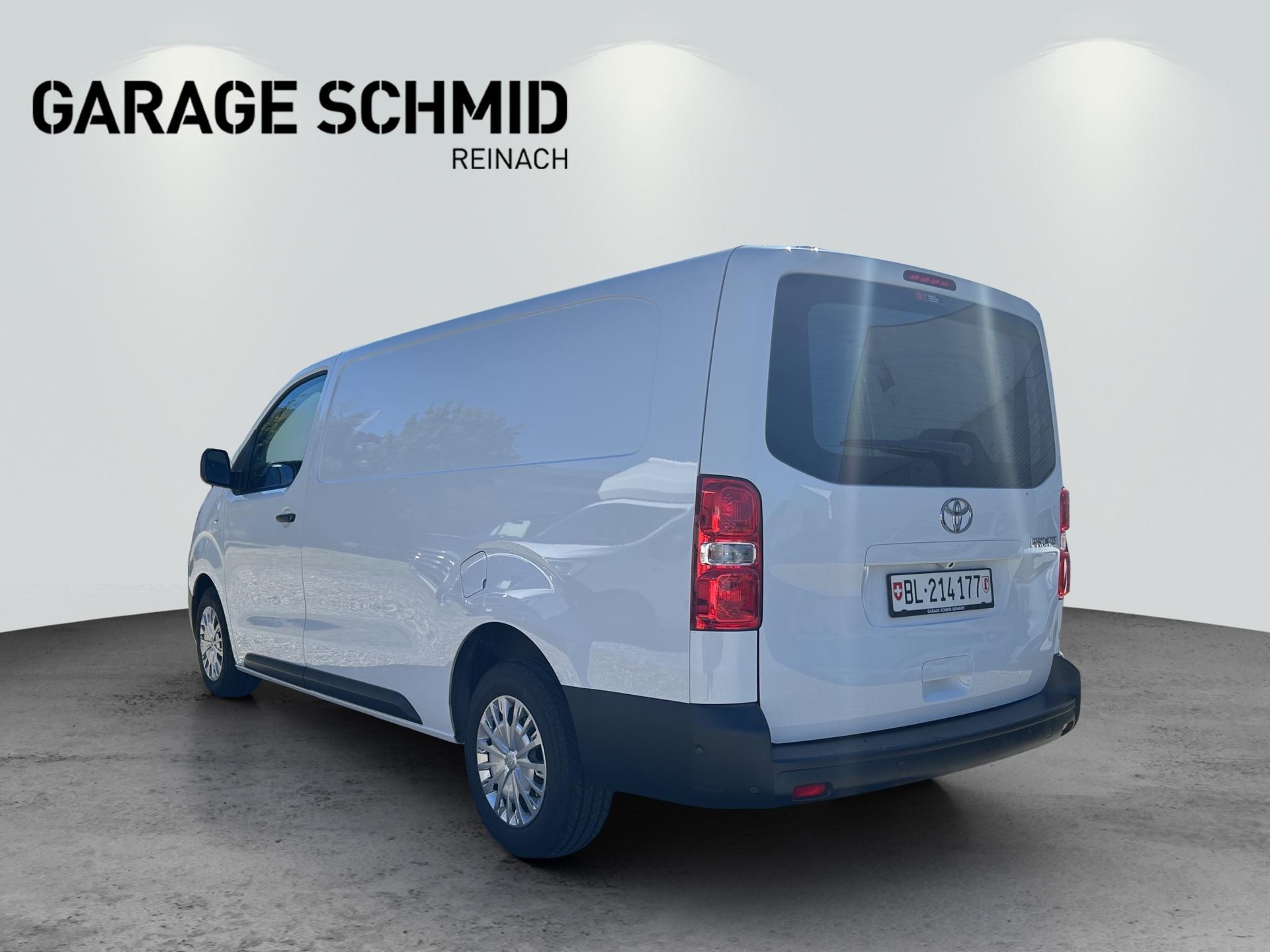TOYOTA PROACE Van L2 2.0 D Advanced-image-4
