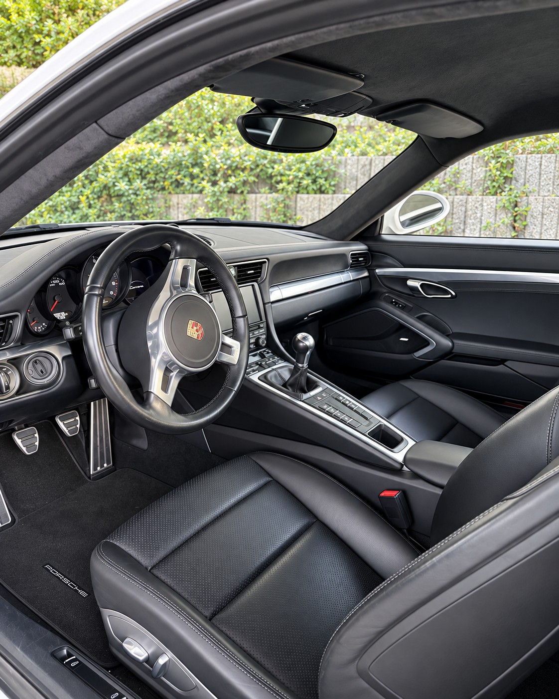 PORSCHE 3.4 Carrera-image-2