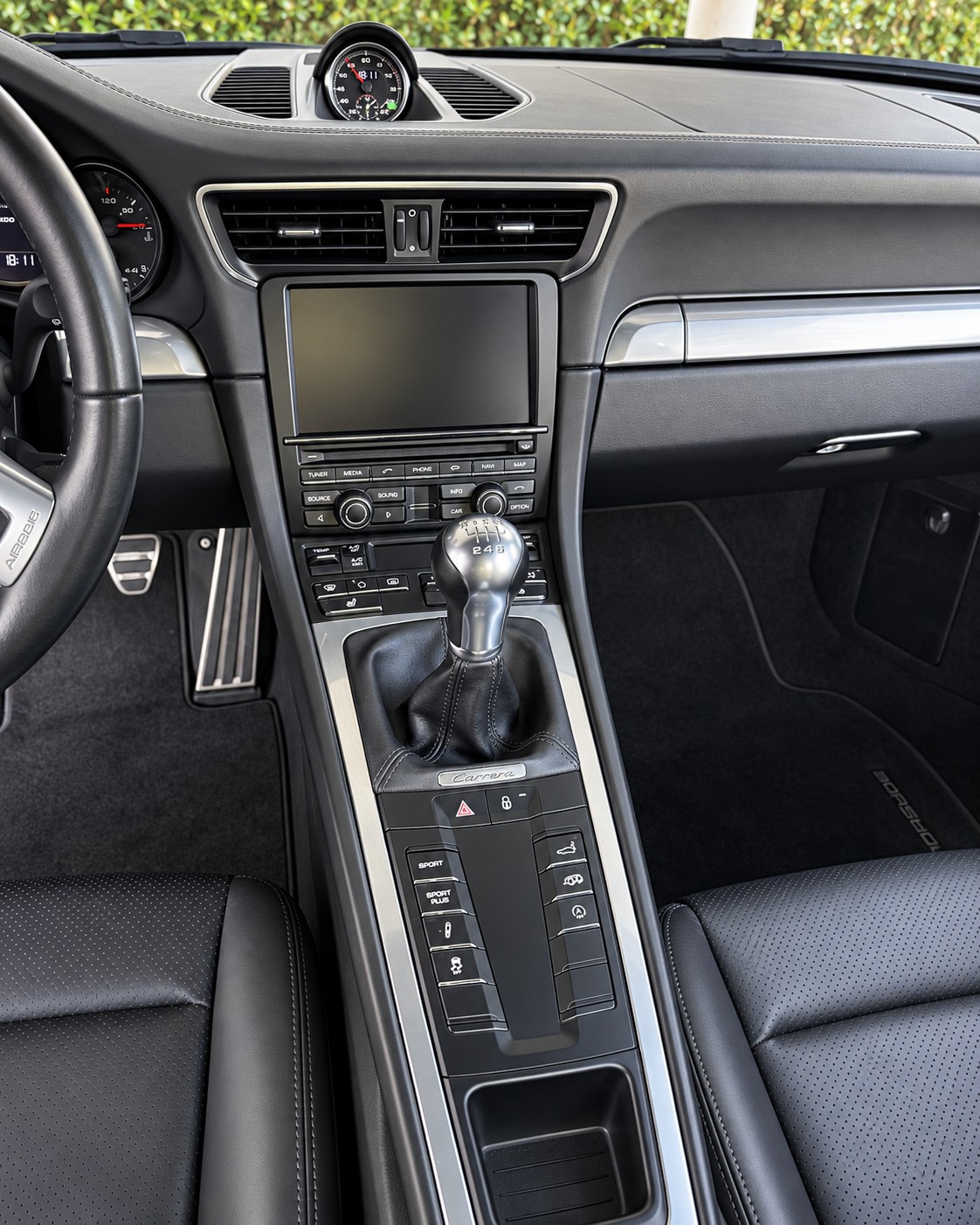 PORSCHE 3.4 Carrera-image-3
