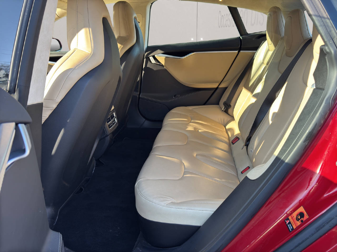 TESLA Model S 90 D-image-9