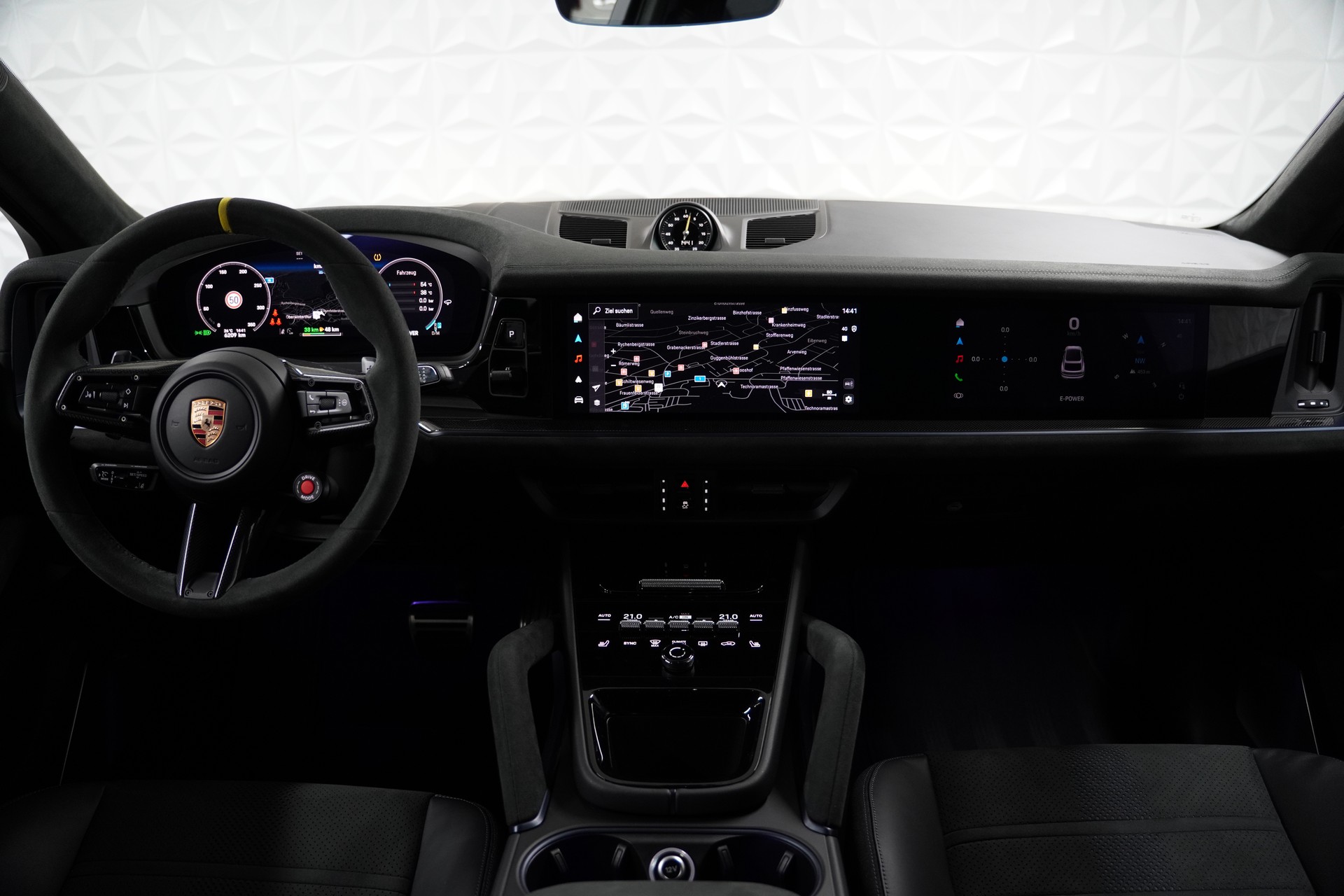 PORSCHE Cayenne Coupé Turbo E-Hybrid GT Tiptronic-image-12