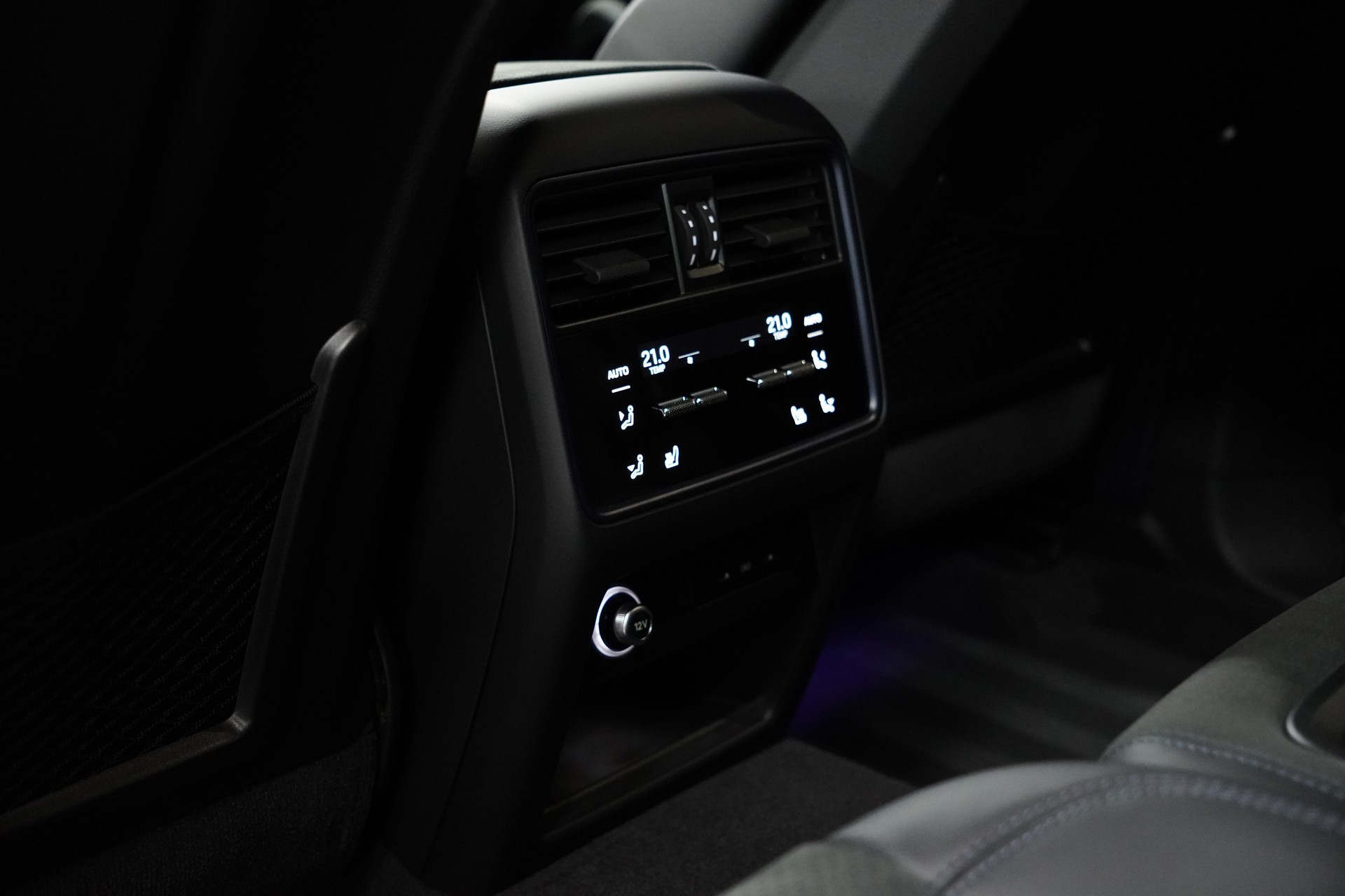 PORSCHE Cayenne Coupé Turbo E-Hybrid GT Tiptronic-image-23