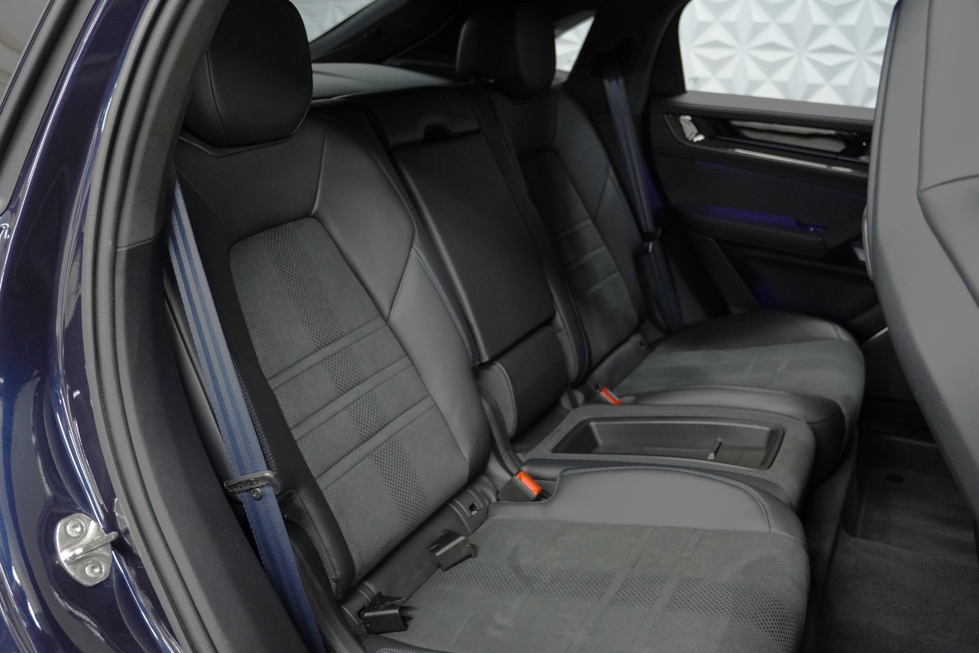 PORSCHE Cayenne Coupé Turbo E-Hybrid GT Tiptronic-image-30