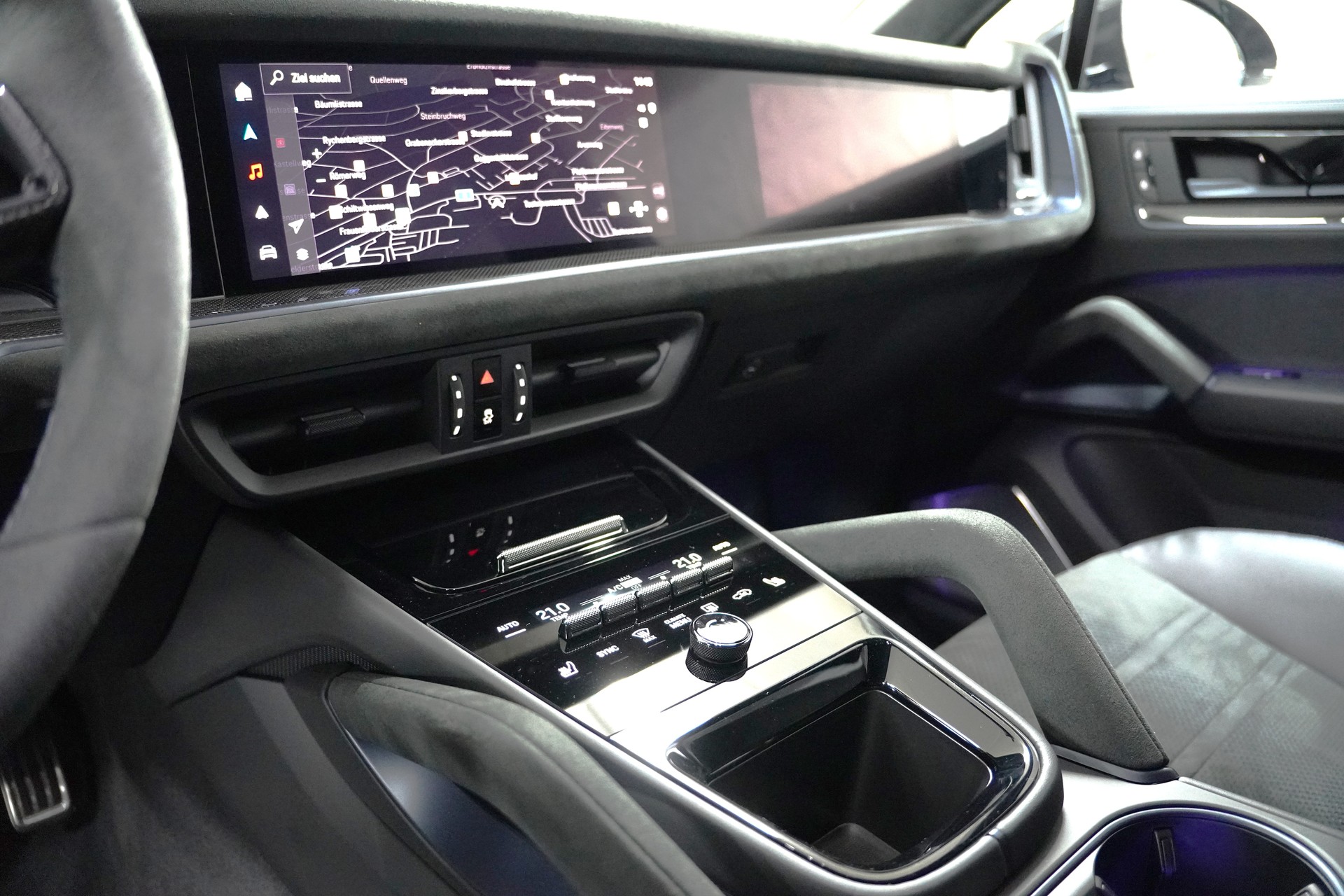 PORSCHE Cayenne Coupé Turbo E-Hybrid GT Tiptronic-image-15