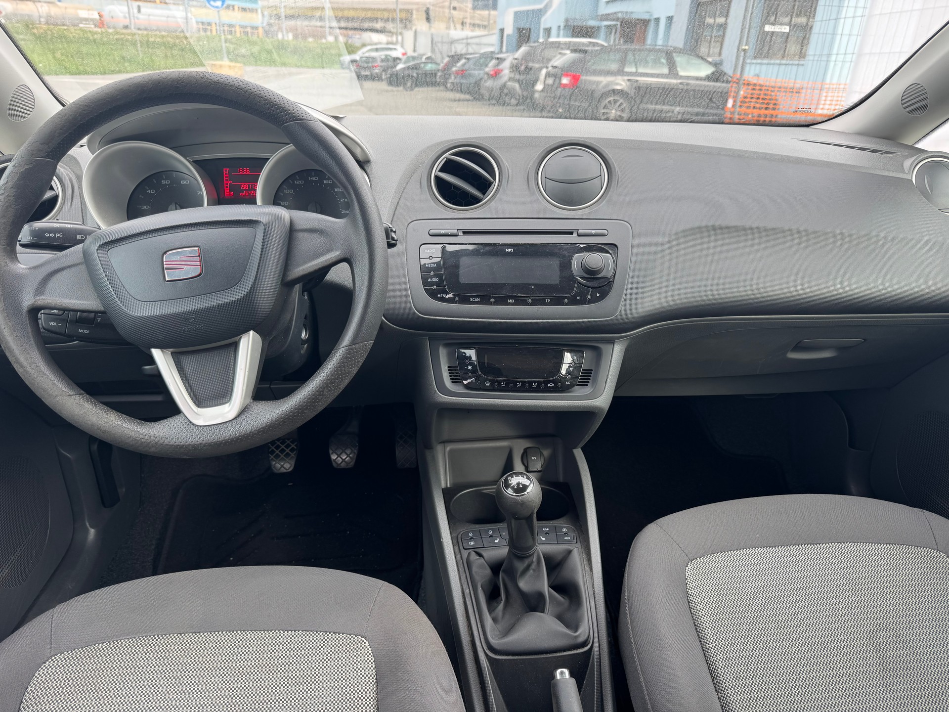 SEAT Ibiza 1.4 Sport-image-7