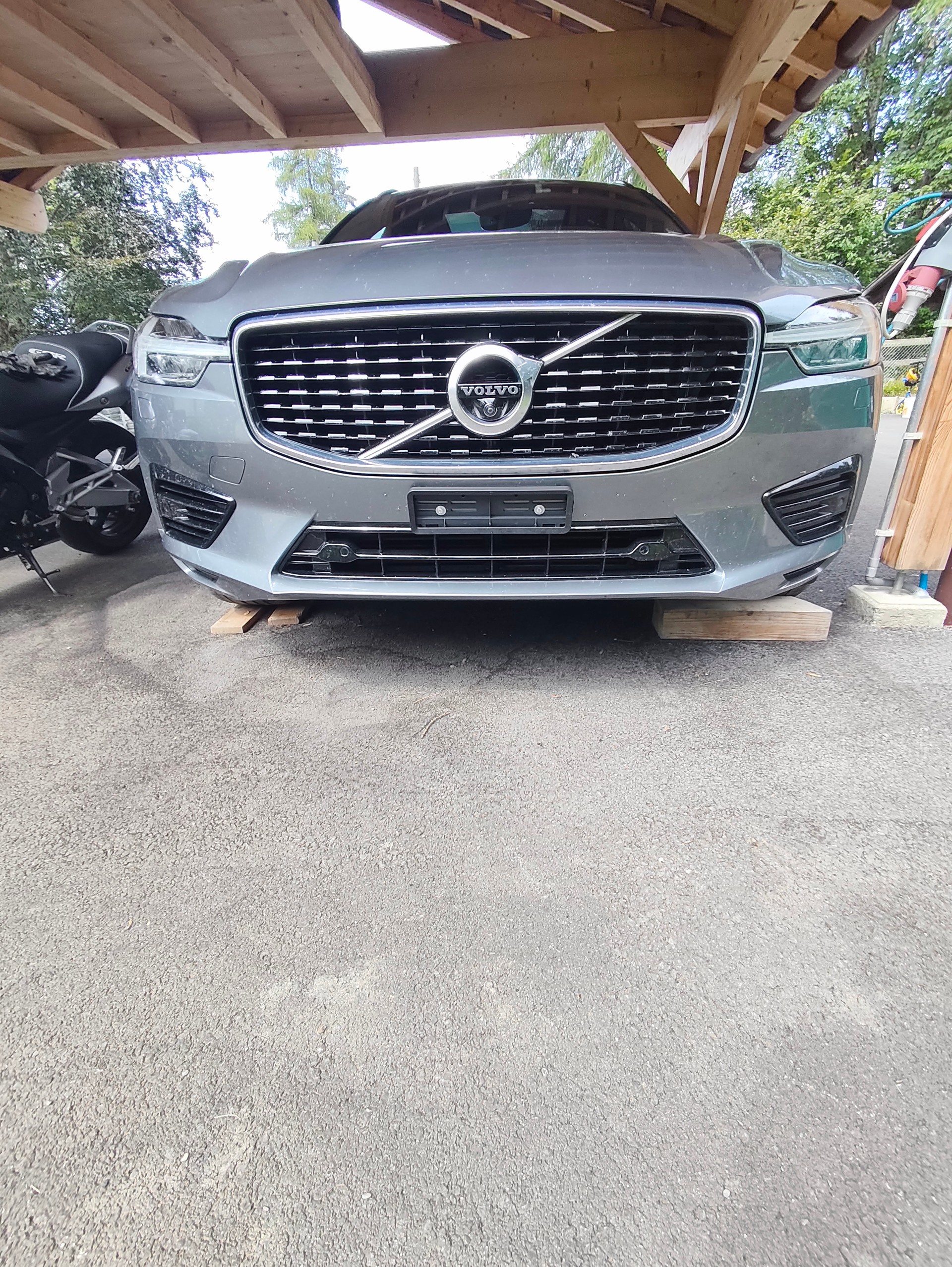 VOLVO 2.0 T8 TE R-Design eAWD-image-4