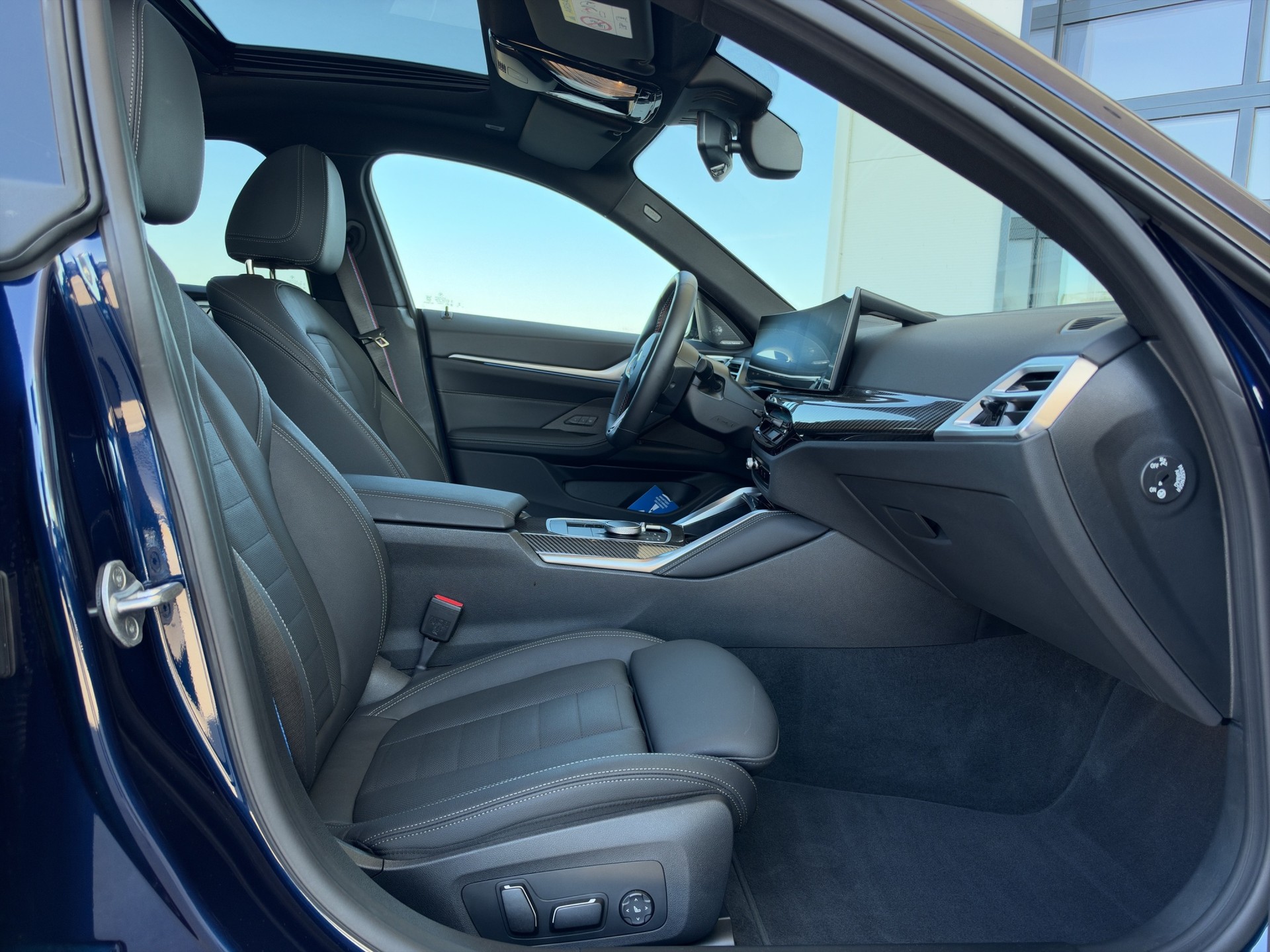BMW i4 M60 M Sport Pro-image-19