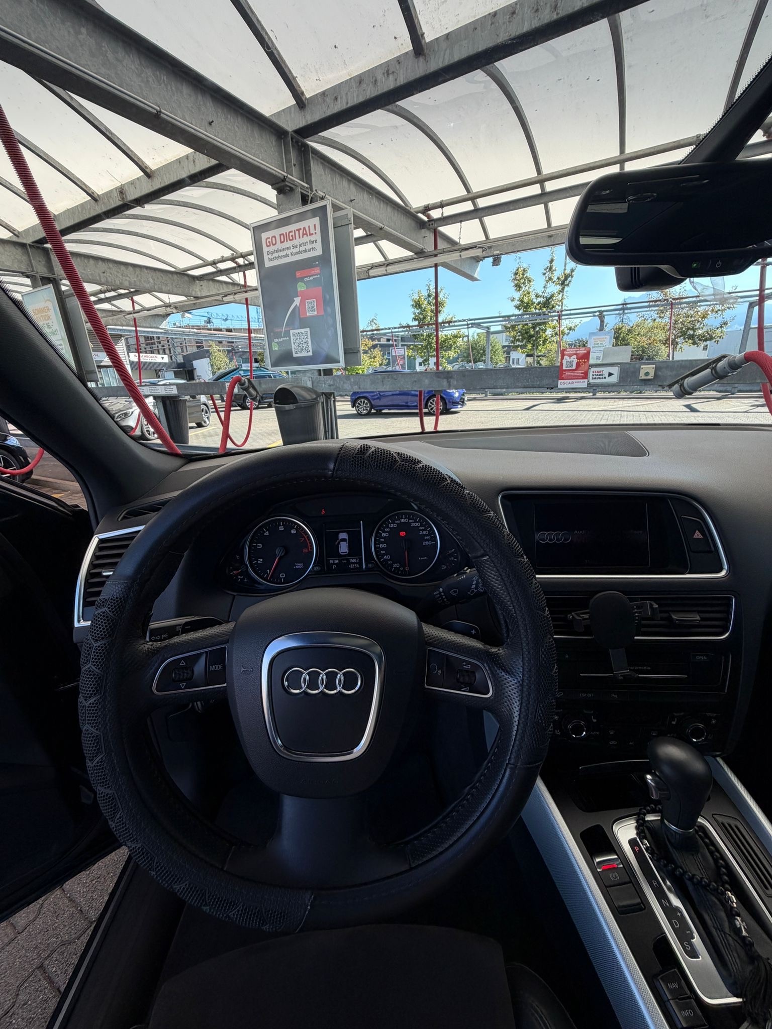 AUDI 2.0 TFSI quattro S-Tronic-image-3