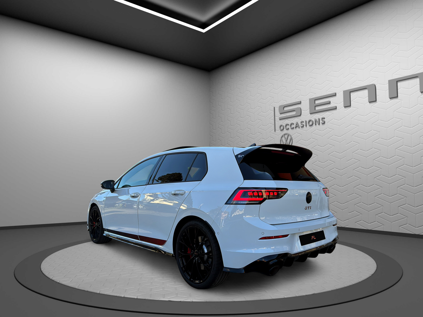 VW Golf 2.0 TSI GTI Edition 50 DSG-image-3