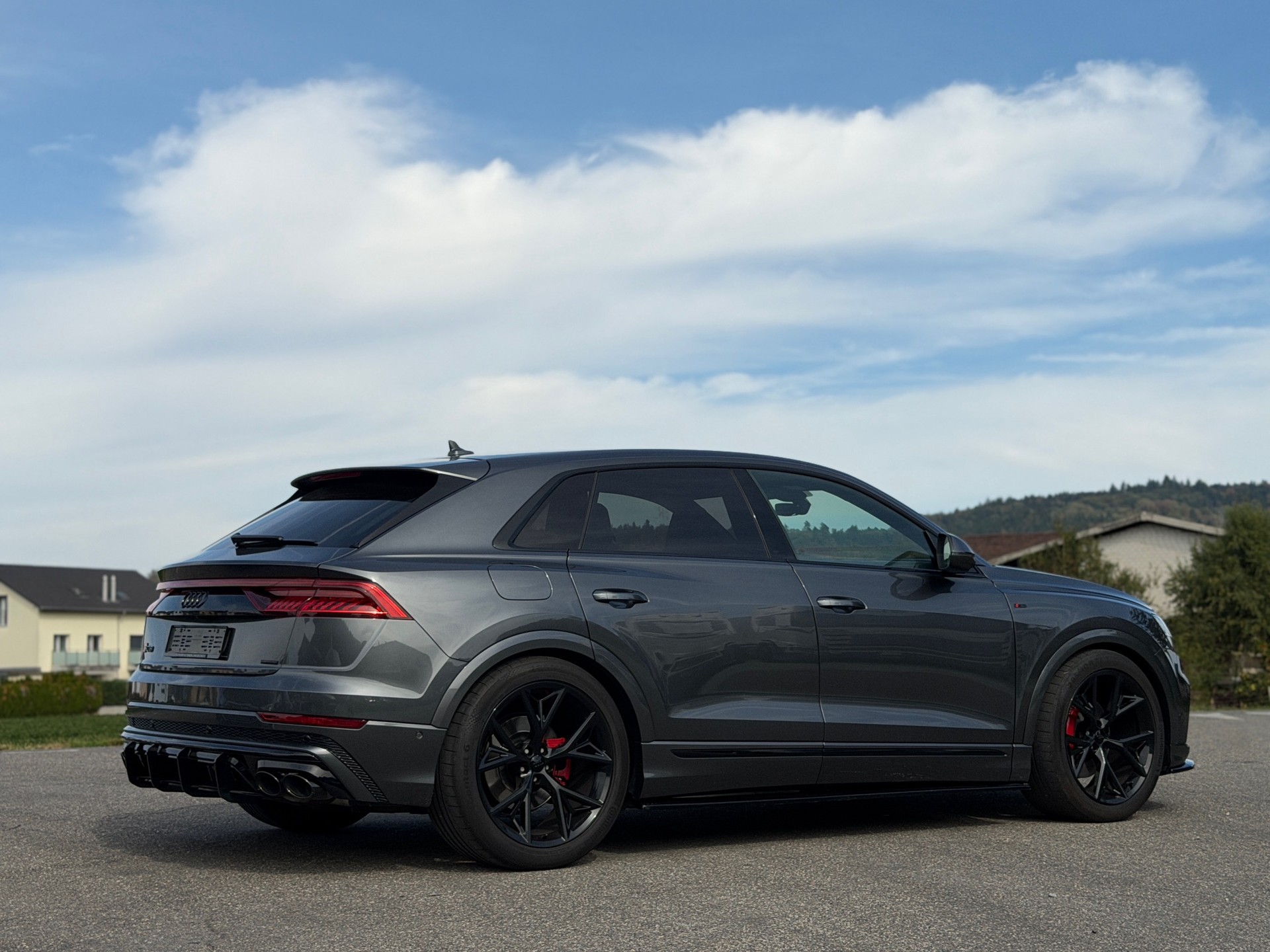 AUDI Q8 55 TFSI quattro tiptronic-image-3