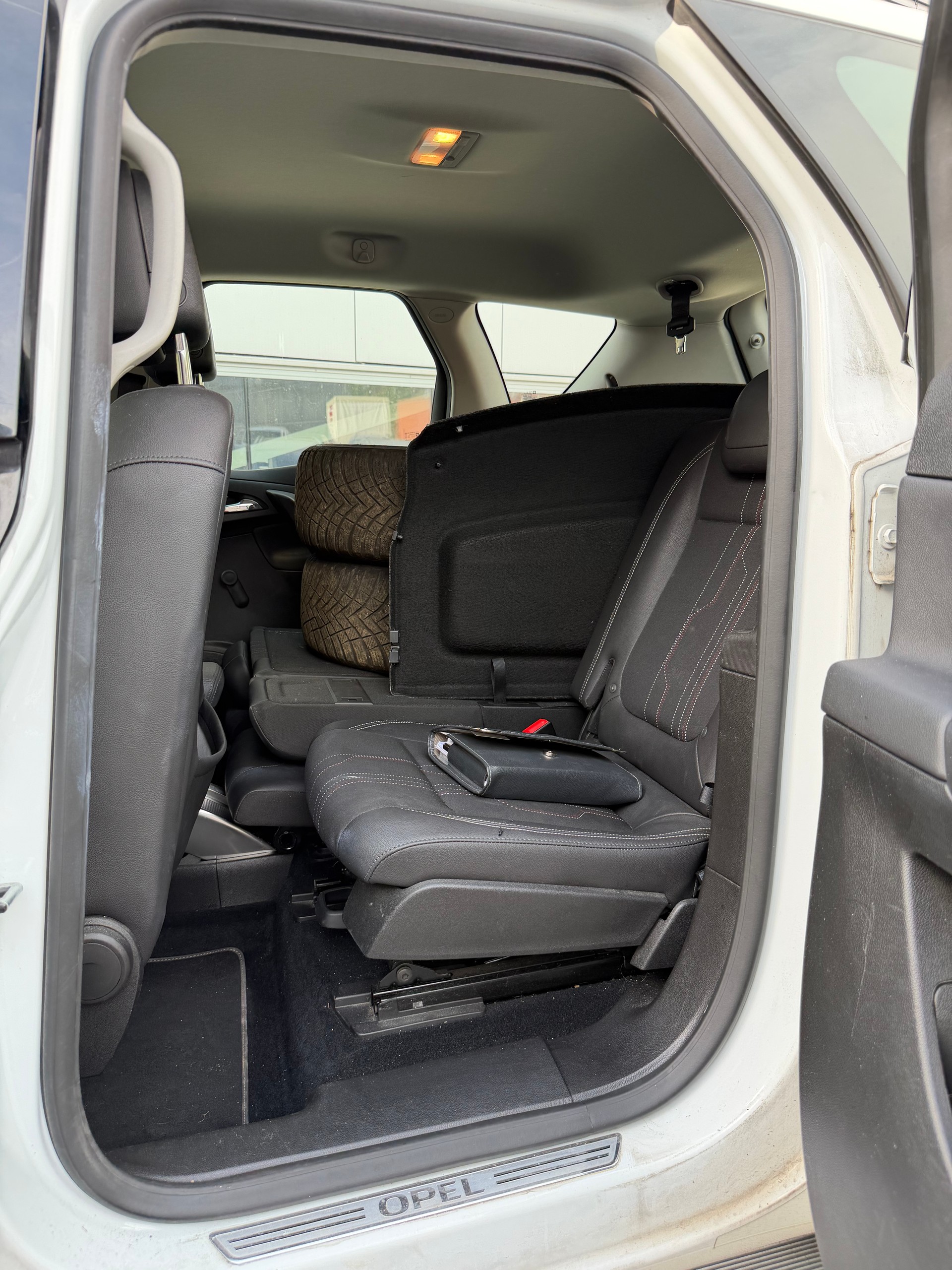 OPEL Meriva 1.4 Turbo-image-9