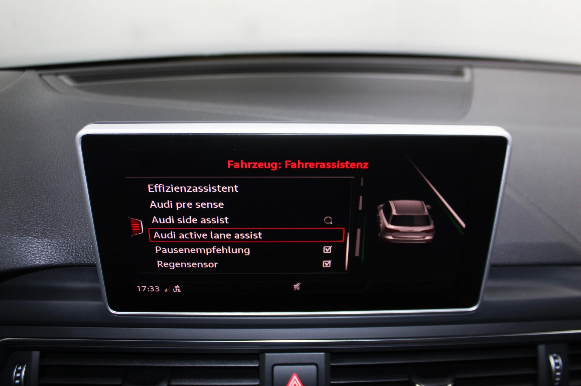AUDI RS4 Avant 2.9 TFSI quattro tiptronic ABT Edition 510 / Sonderlackierung San Marino Blau / ohne OPF / CH-Fahrzeug-image-29