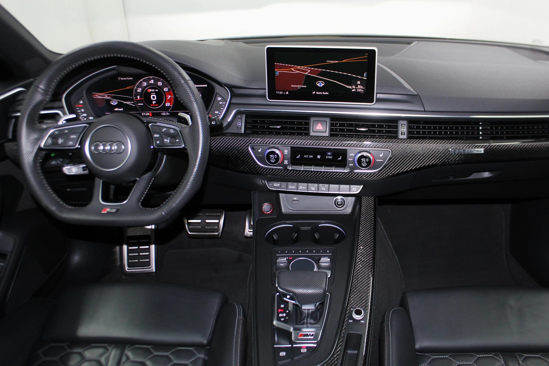AUDI RS4 Avant 2.9 TFSI quattro tiptronic ABT Edition 510 / Sonderlackierung San Marino Blau / ohne OPF / CH-Fahrzeug-image-12