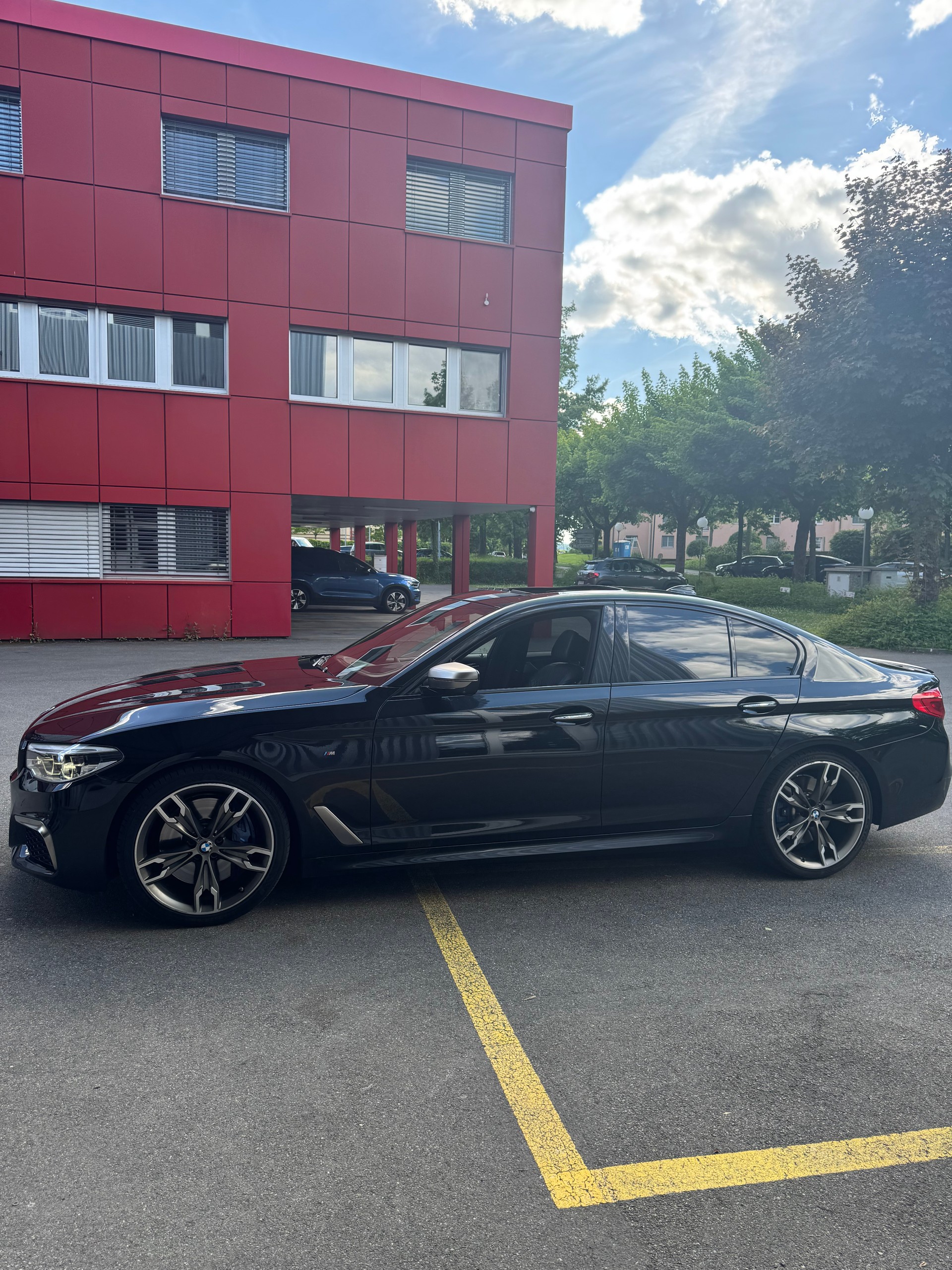 BMW M550d xDrive-image-3