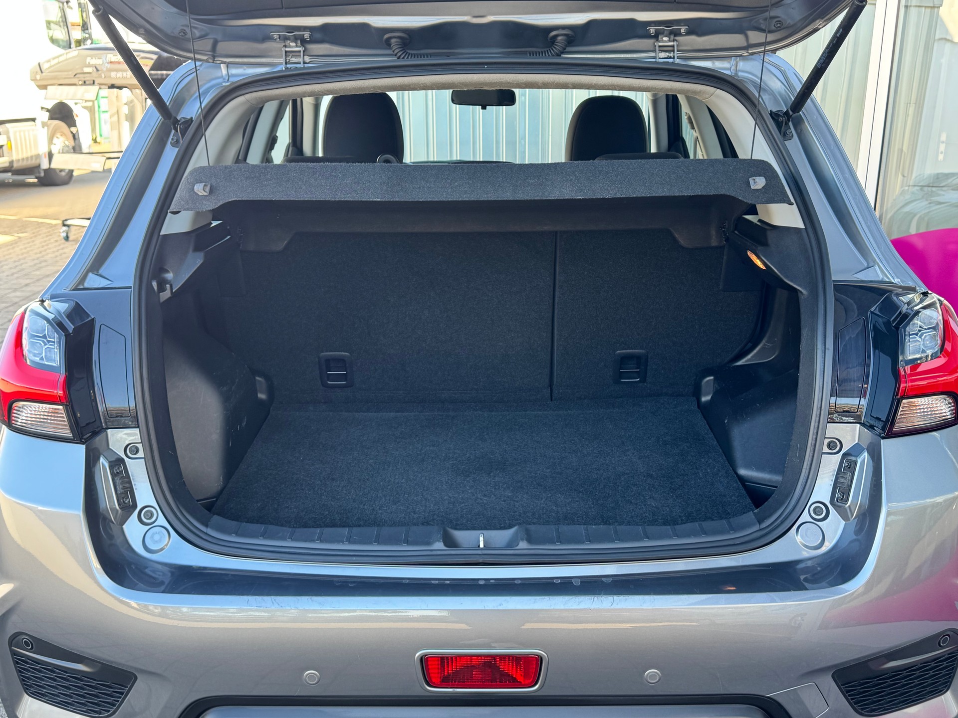 MITSUBISHI ASX 2.0 MIVEC Value 4WD Automat-image-8