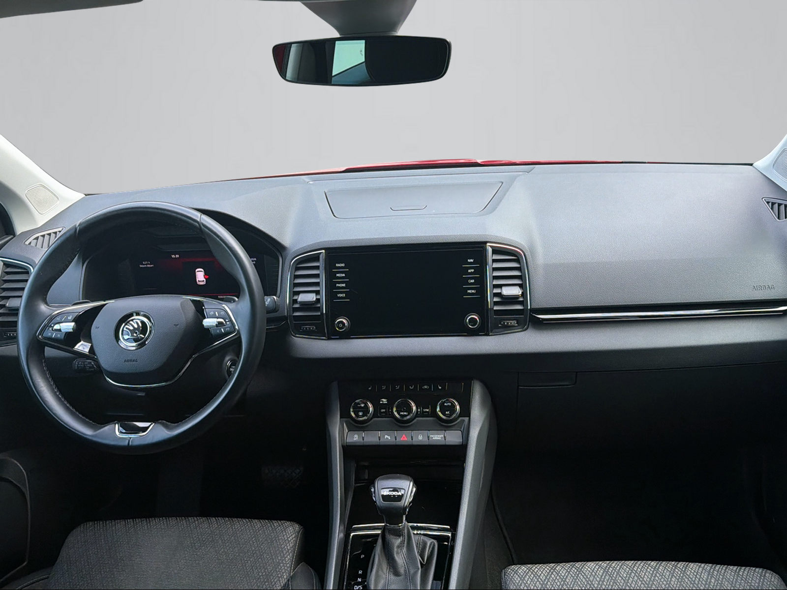 SKODA Karoq 1.5 TSI Style DSG-image-8