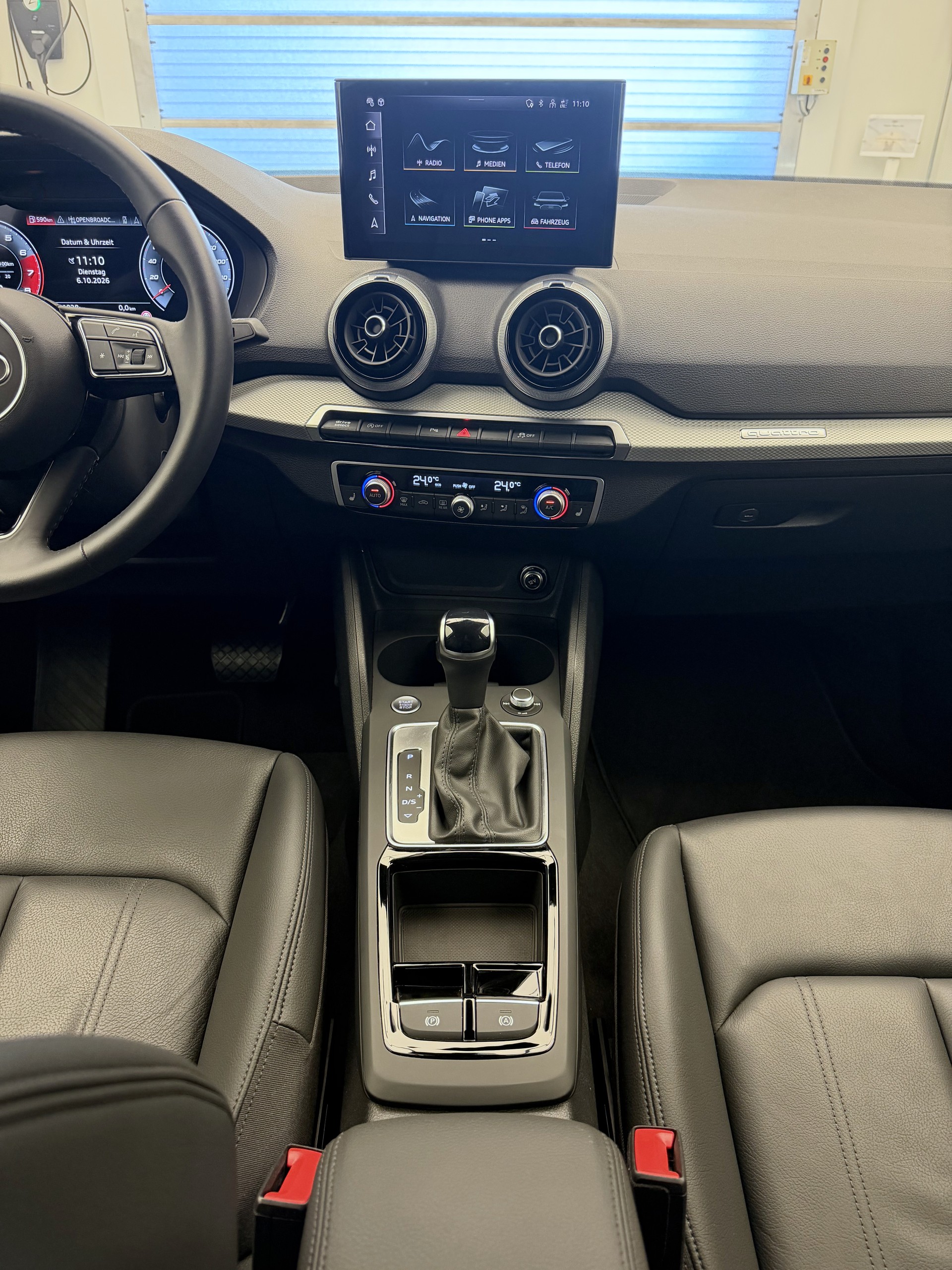 AUDI Q2 40 TFSI advanced quattro S-tronic-image-12